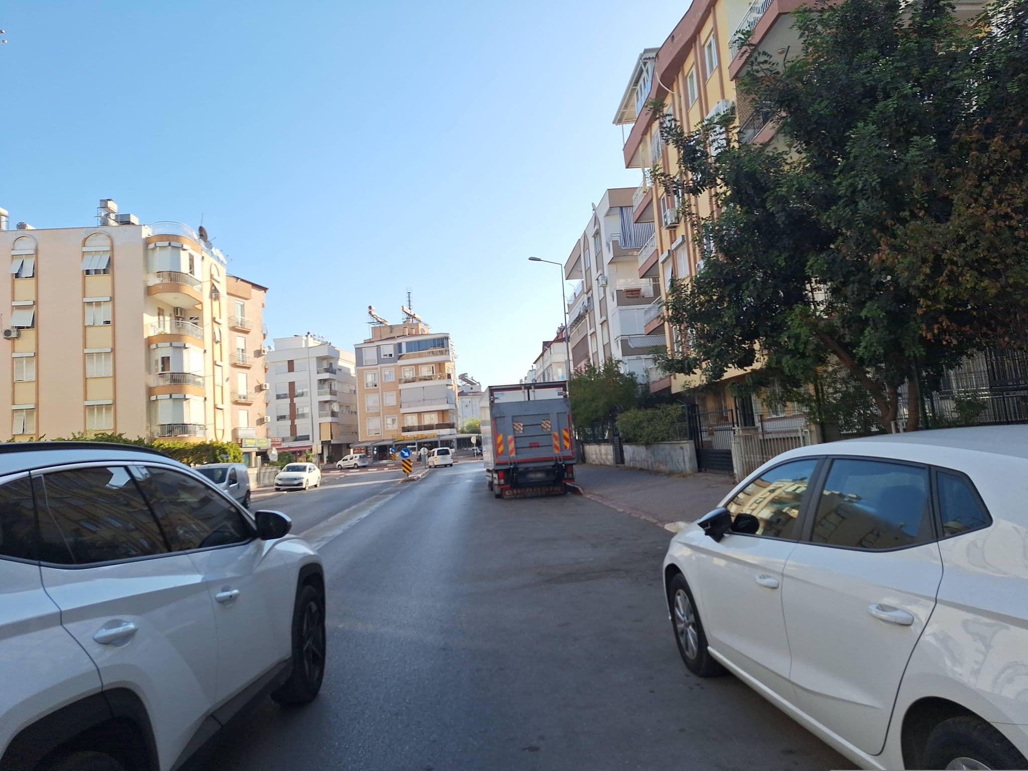 Street view near Anneanne & Dede Evi, Antalya — © Guria (CC BY-SA · Mapillary)