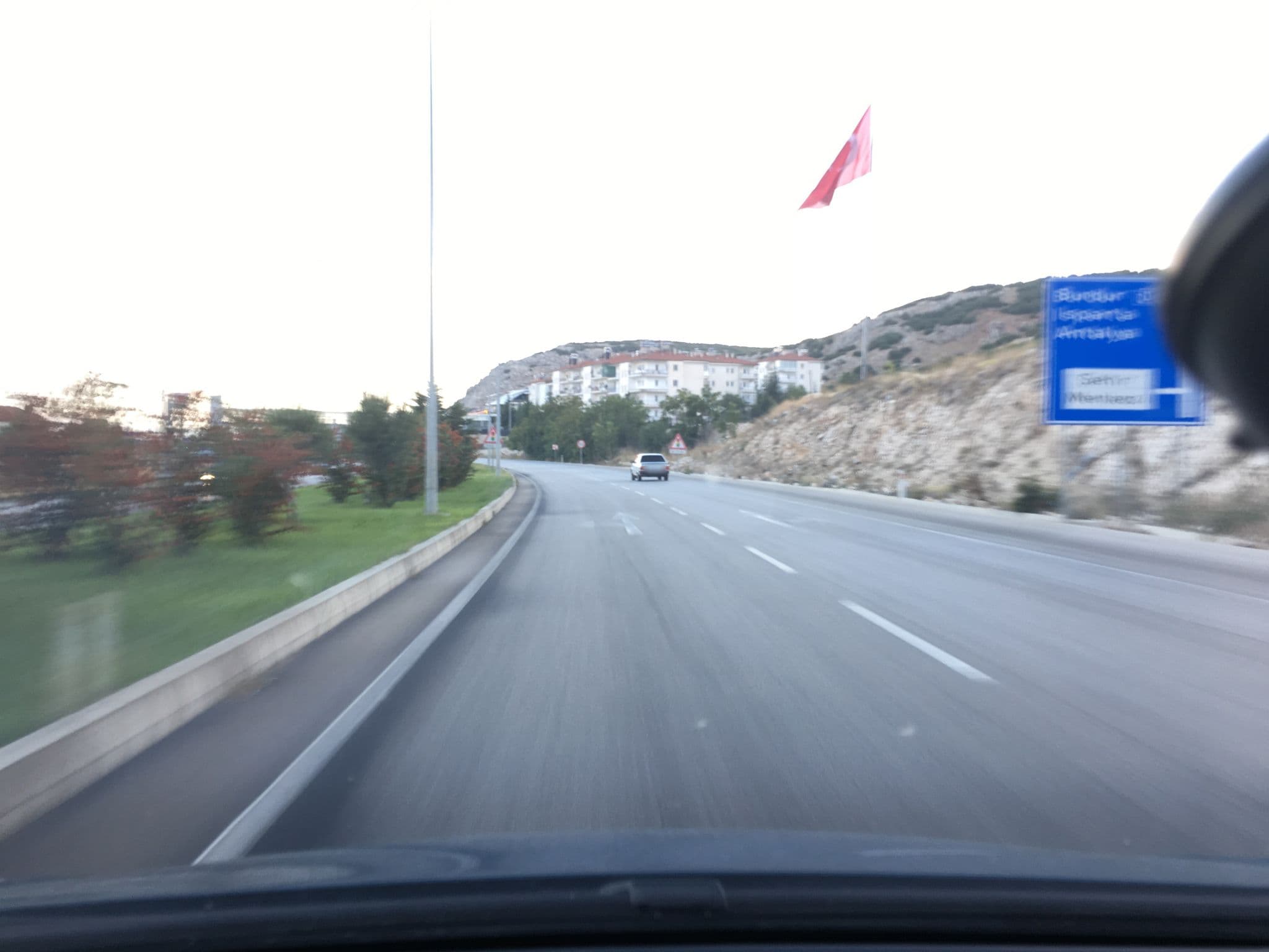Street view near İnde Hotel, Keçiborlu — © empty (CC BY-SA · Mapillary)