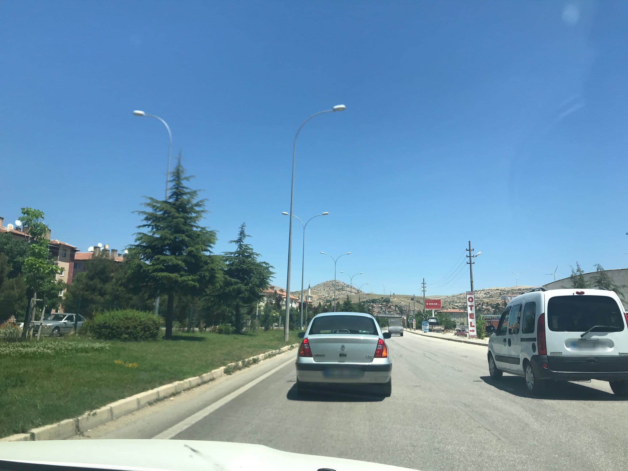 Street view near Karagöz park otel, Dinar — © ferahkoksal (CC BY-SA · Mapillary)