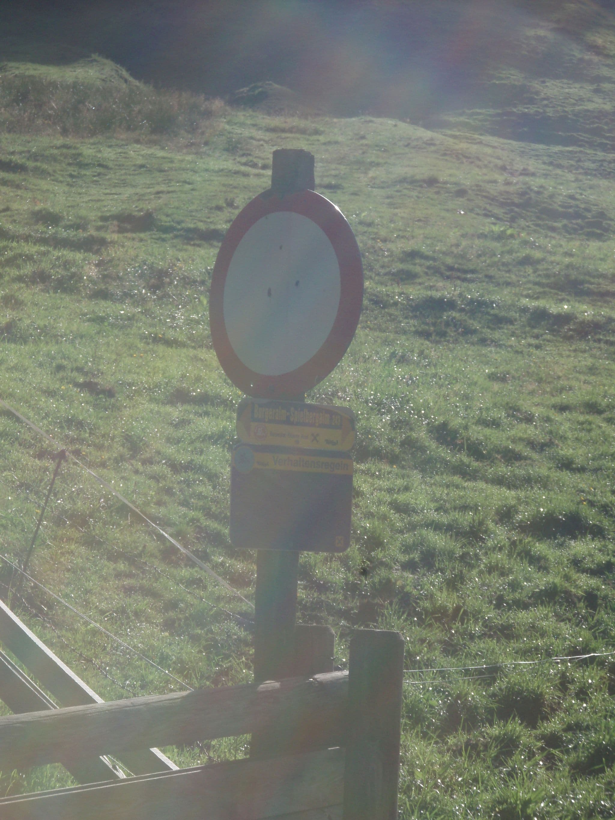 Street view near Burgeralm, Saalbach — © schermy_at (CC BY-SA · Mapillary)