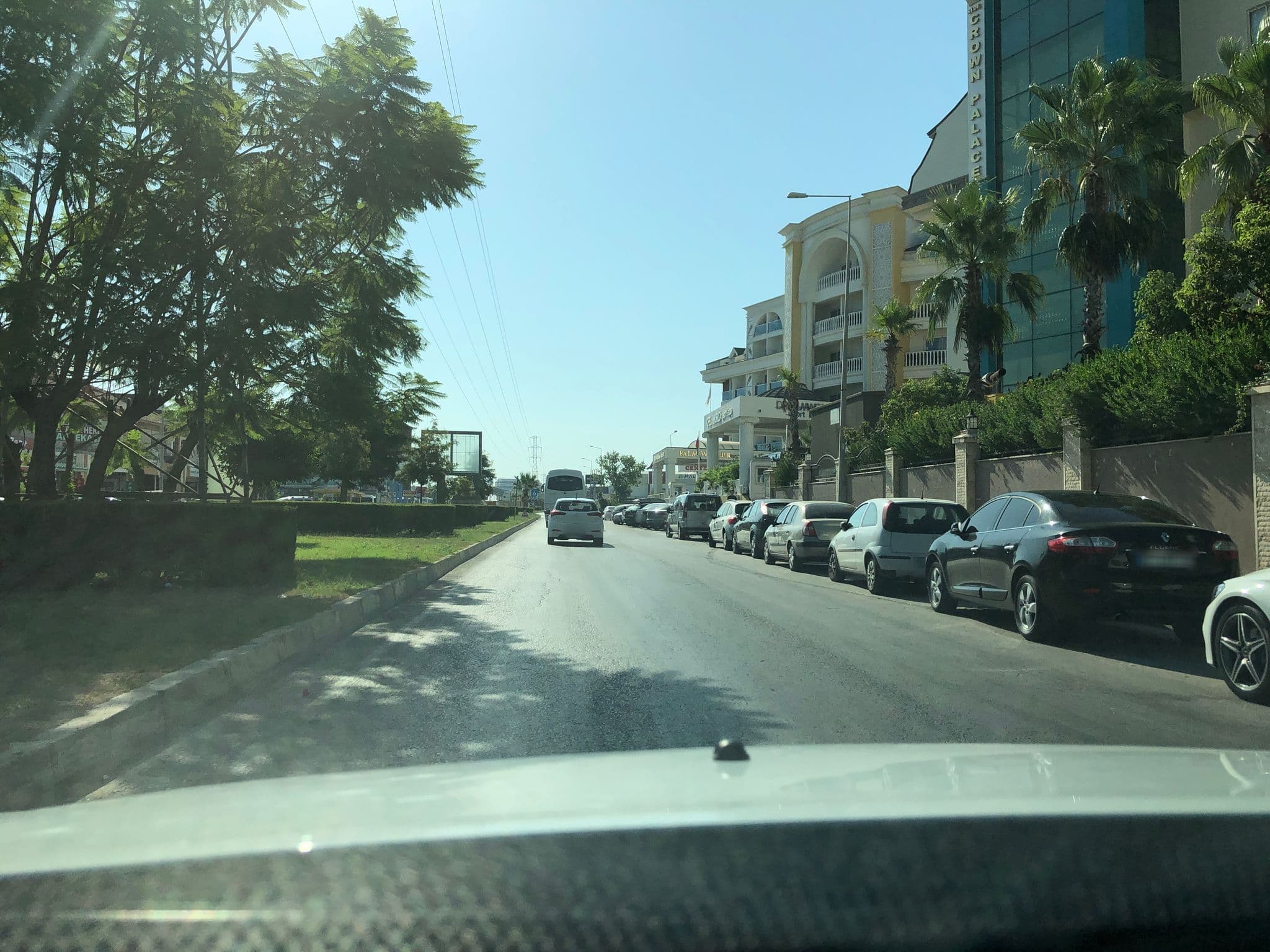Street view near Side Crown Select, Gültepe — © schwartauch (CC BY-SA · Mapillary)