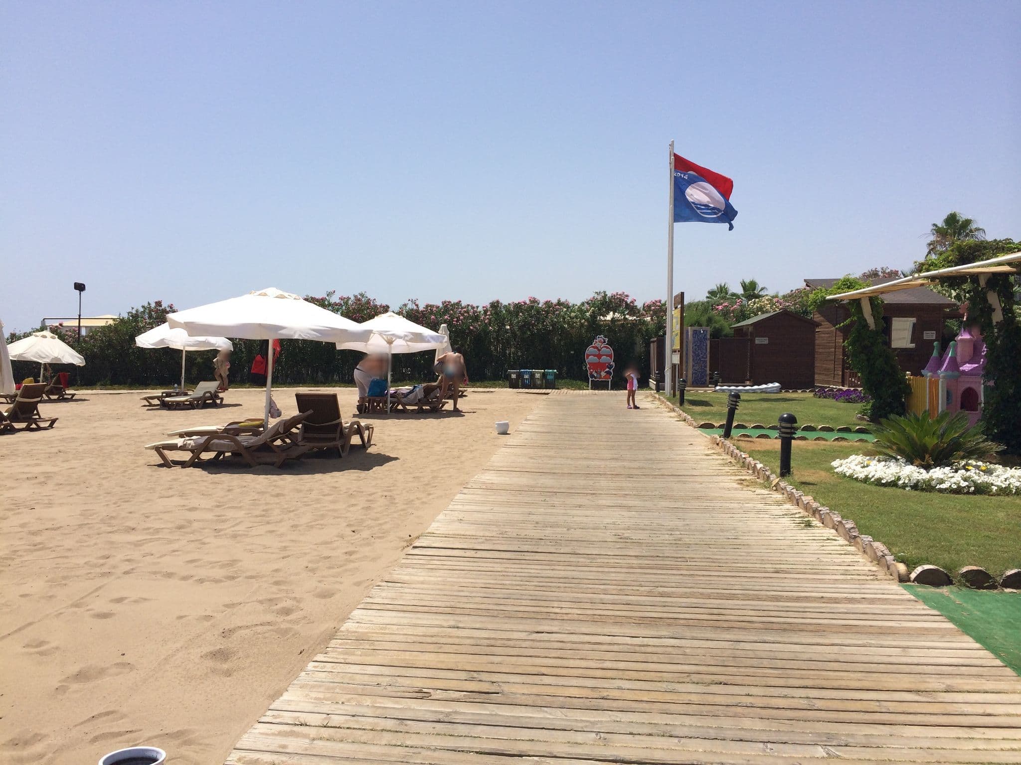 Street view near заброшенная гостиница, Belek — © agsochi (CC BY-SA · Mapillary)