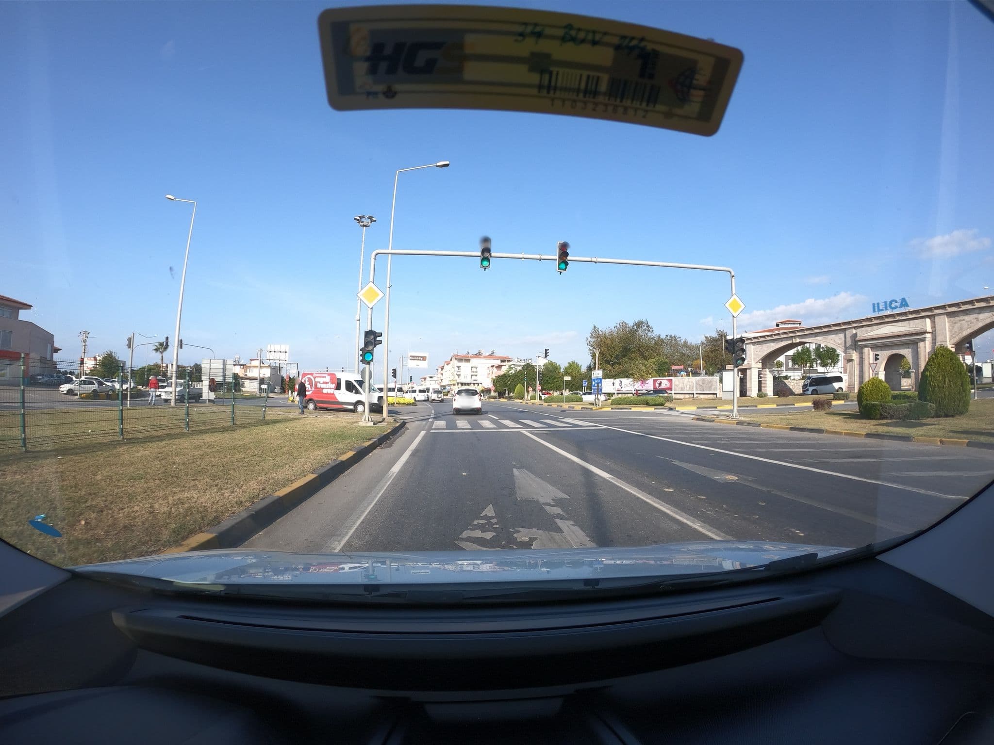 Street view near side kum otel, Gültepe — © krm (CC BY-SA · Mapillary)
