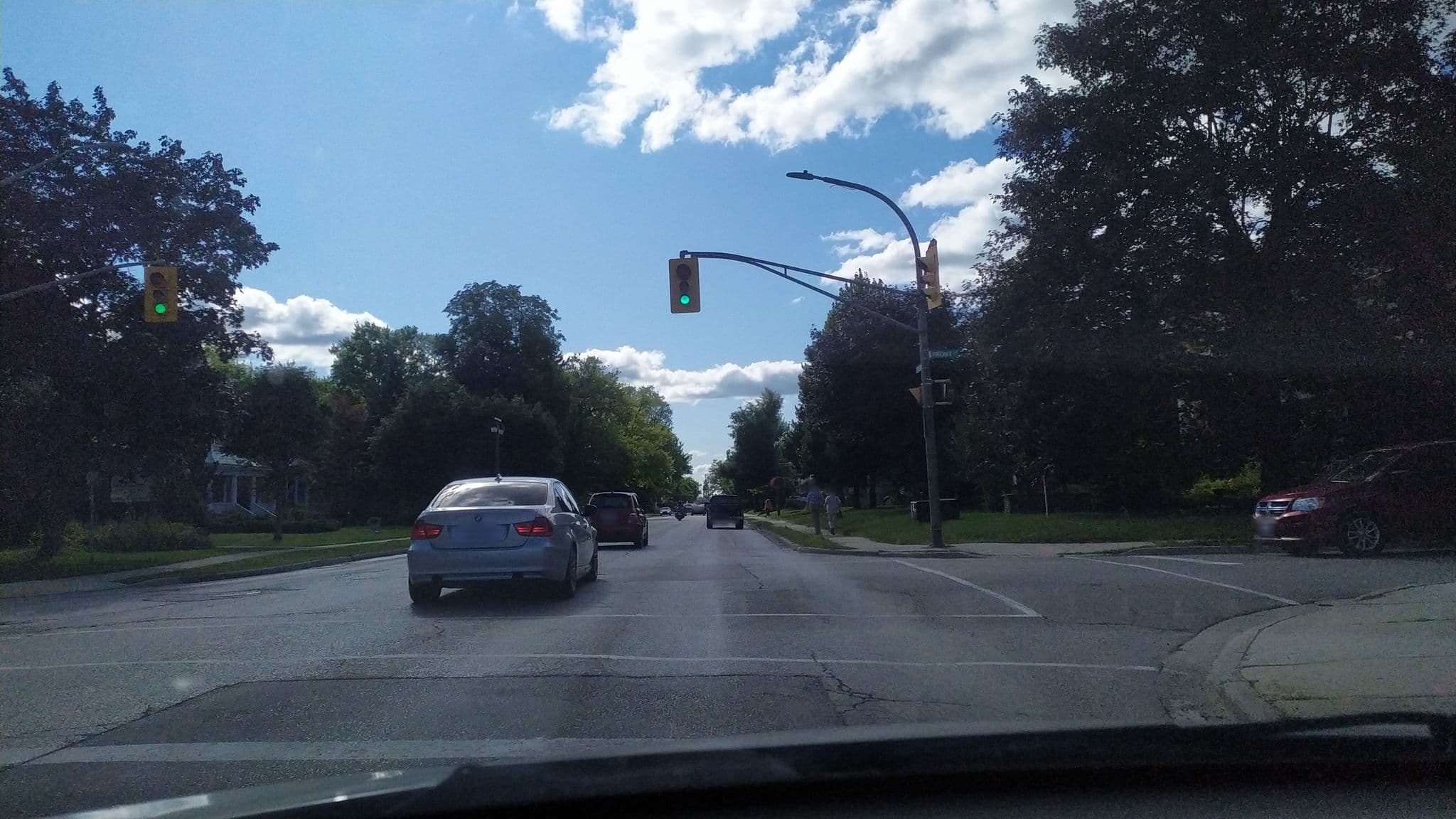 Street view near The Chisholms in Stratford, Stratford — © sun00 (CC BY-SA · Mapillary)