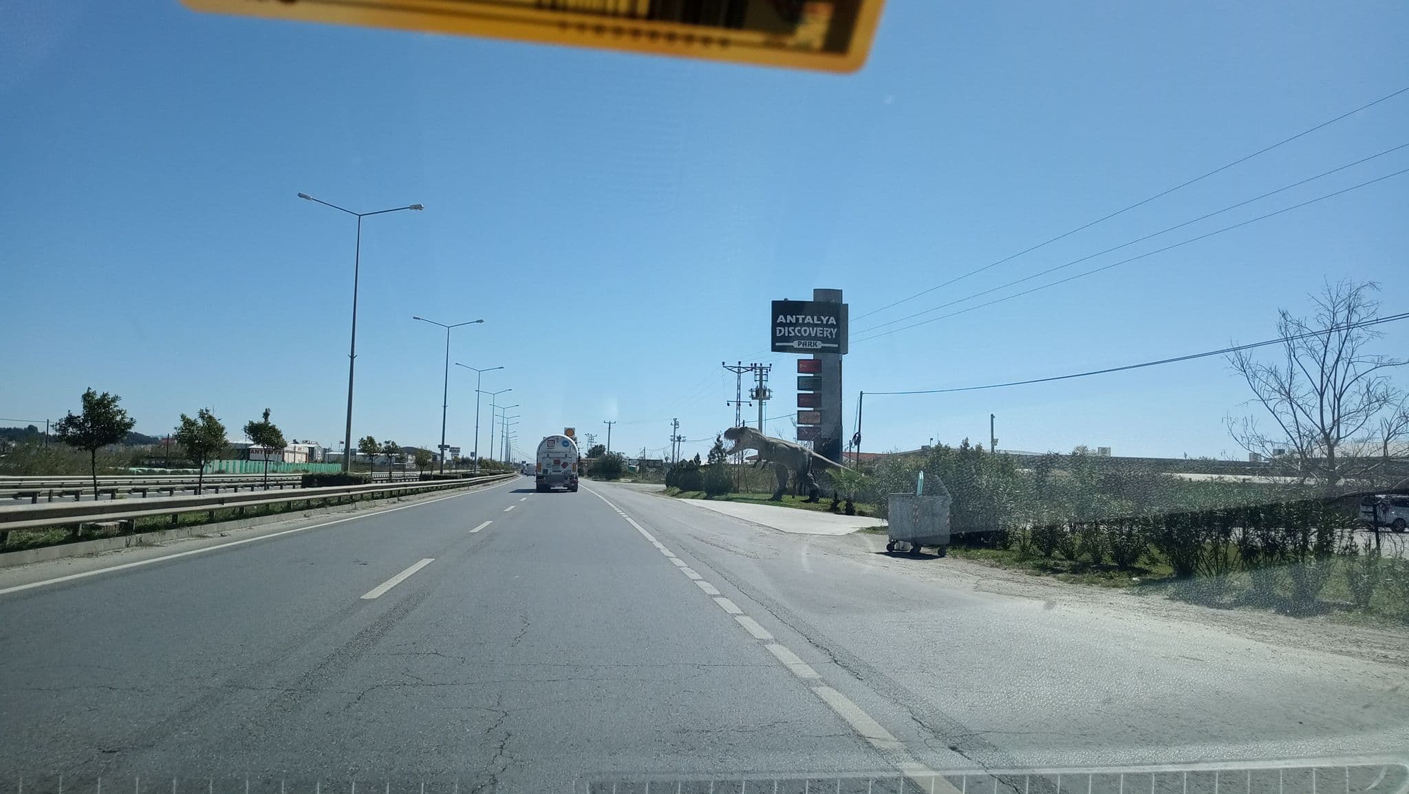Street view near Side Aqua, Gültepe — © rafialacahan (CC BY-SA · Mapillary)