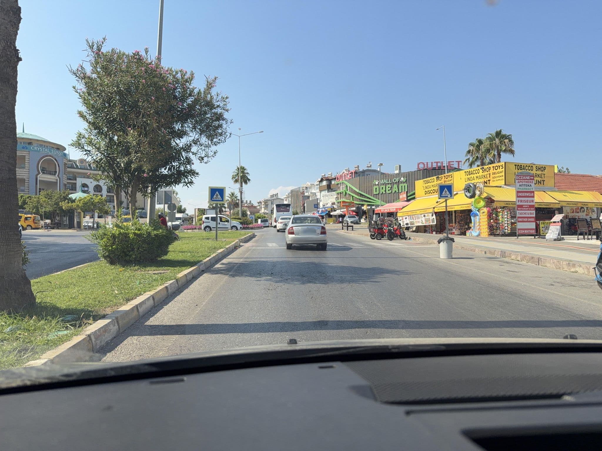 Street view near dnty otel, Side — © wasd42 (CC BY-SA · Mapillary)