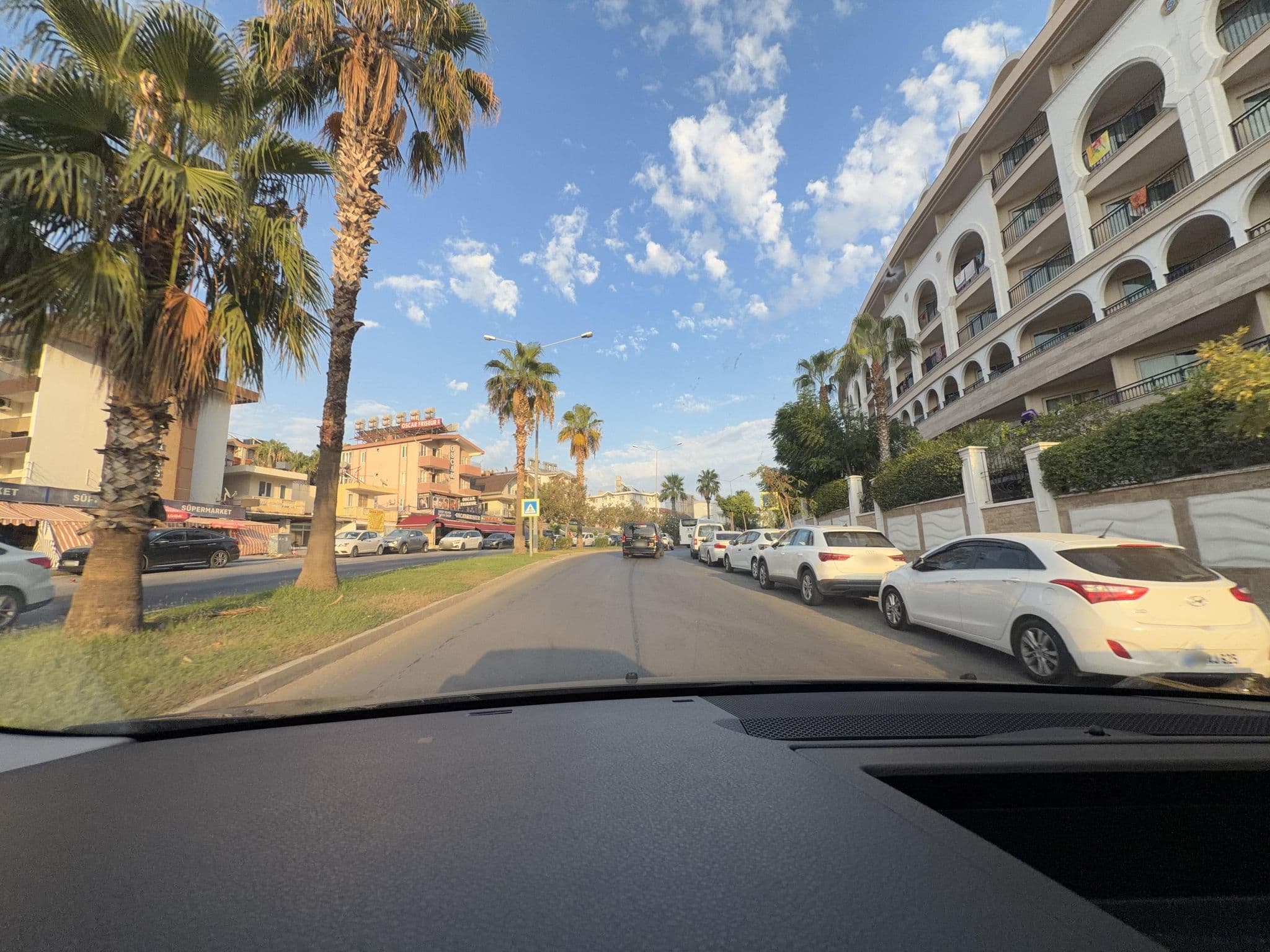 Street view near Crystal Sunset - Room 5031, Side — © wasd42 (CC BY-SA · Mapillary)