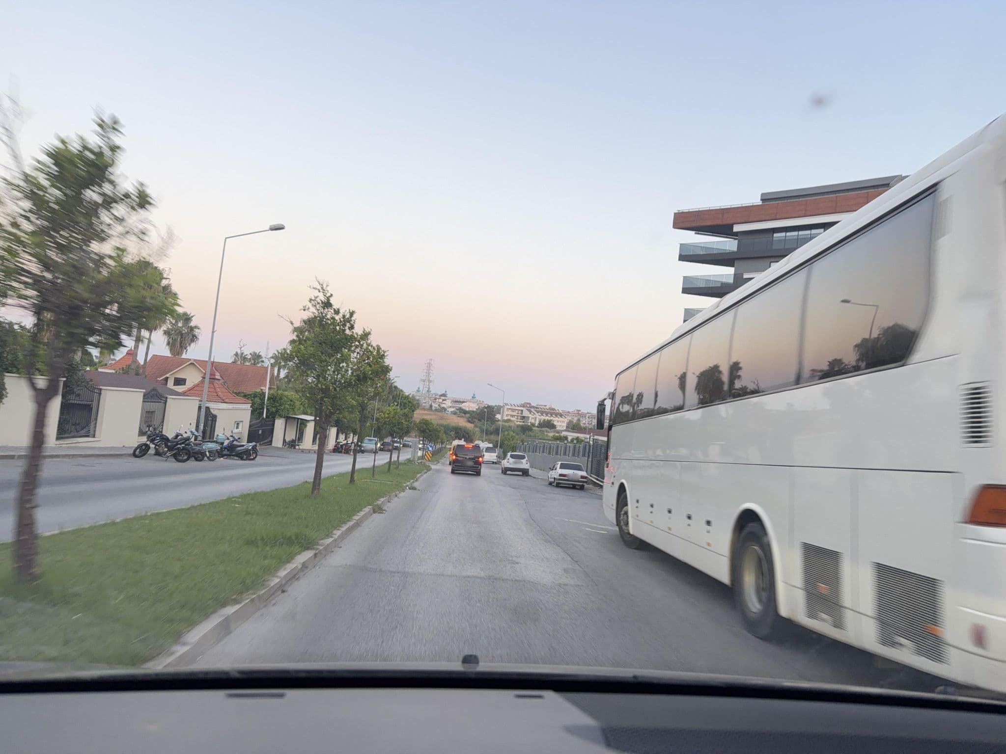 Street view near Room 1617, Gültepe — © wasd42 (CC BY-SA · Mapillary)
