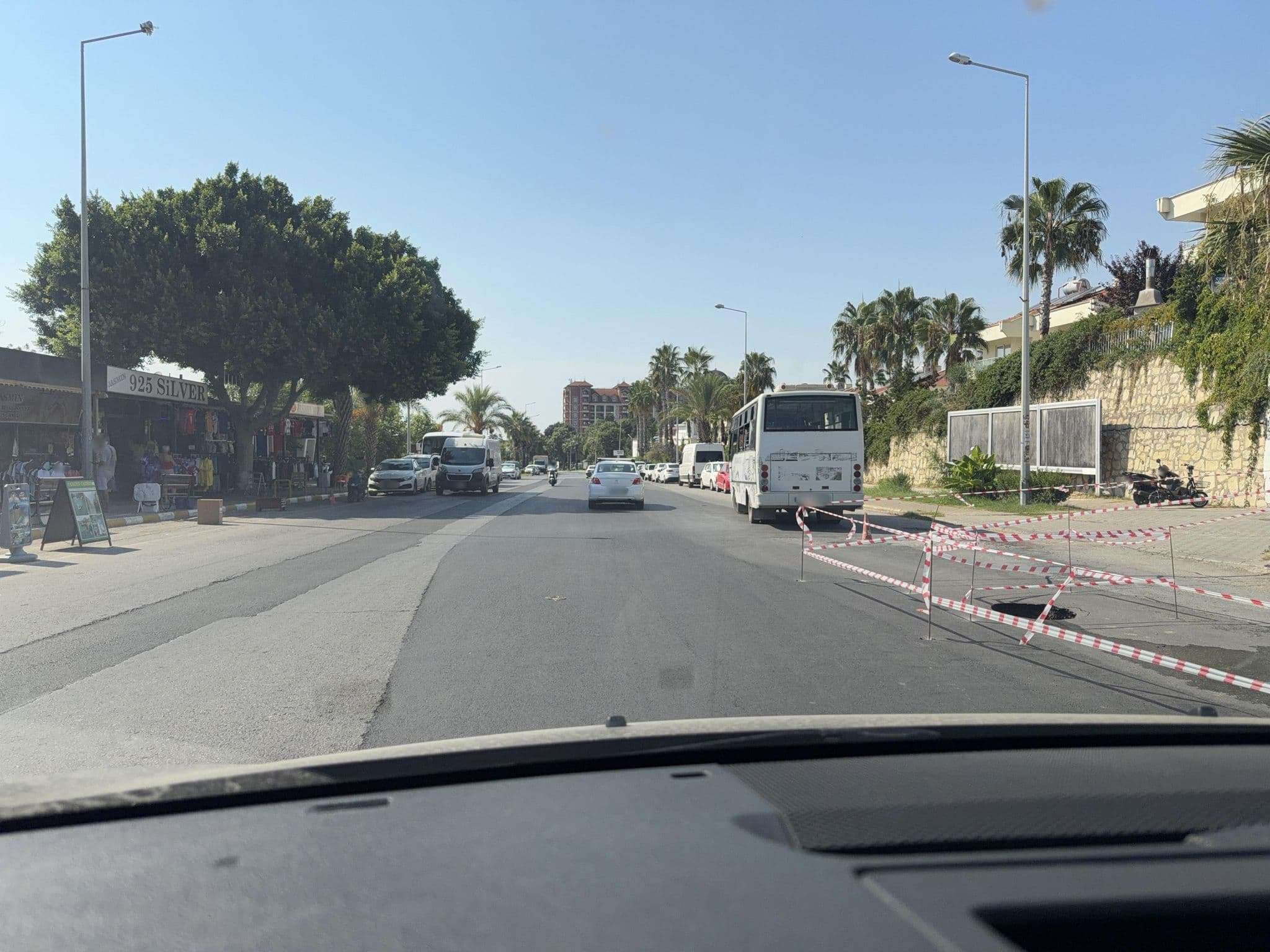 Street view near Sunrise Queen Hotel Side, Gültepe — © wasd42 (CC BY-SA · Mapillary)