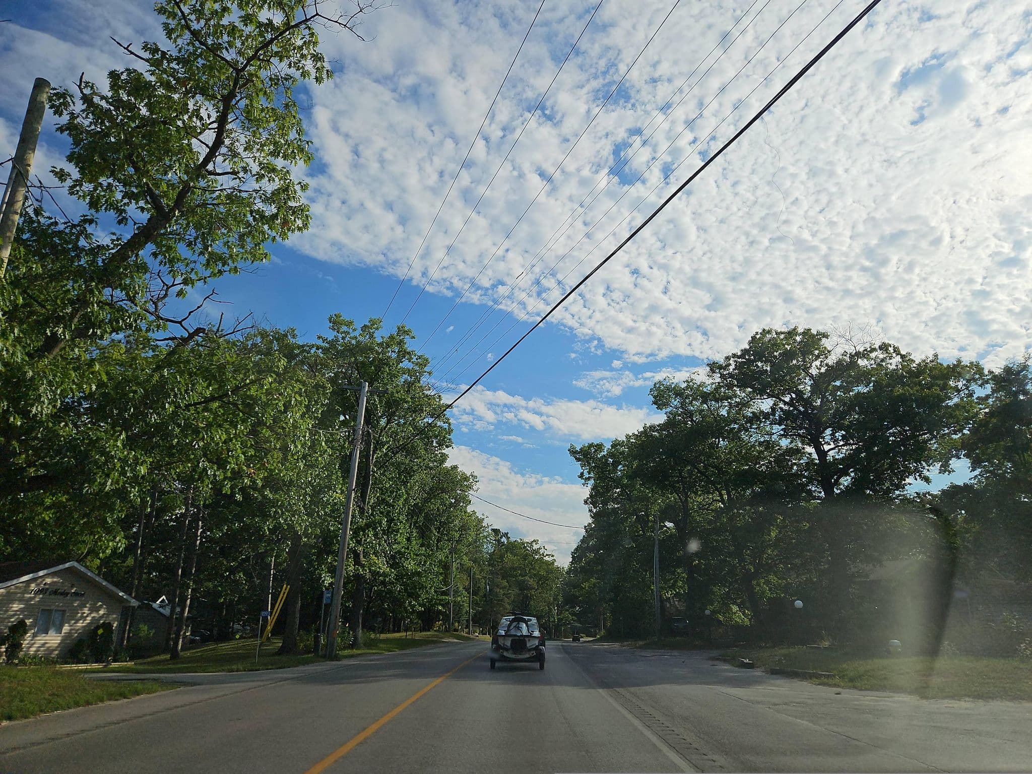 Street view near Donanto House Hotel, Wasaga Beach — © MossTown (CC BY-SA · Mapillary)