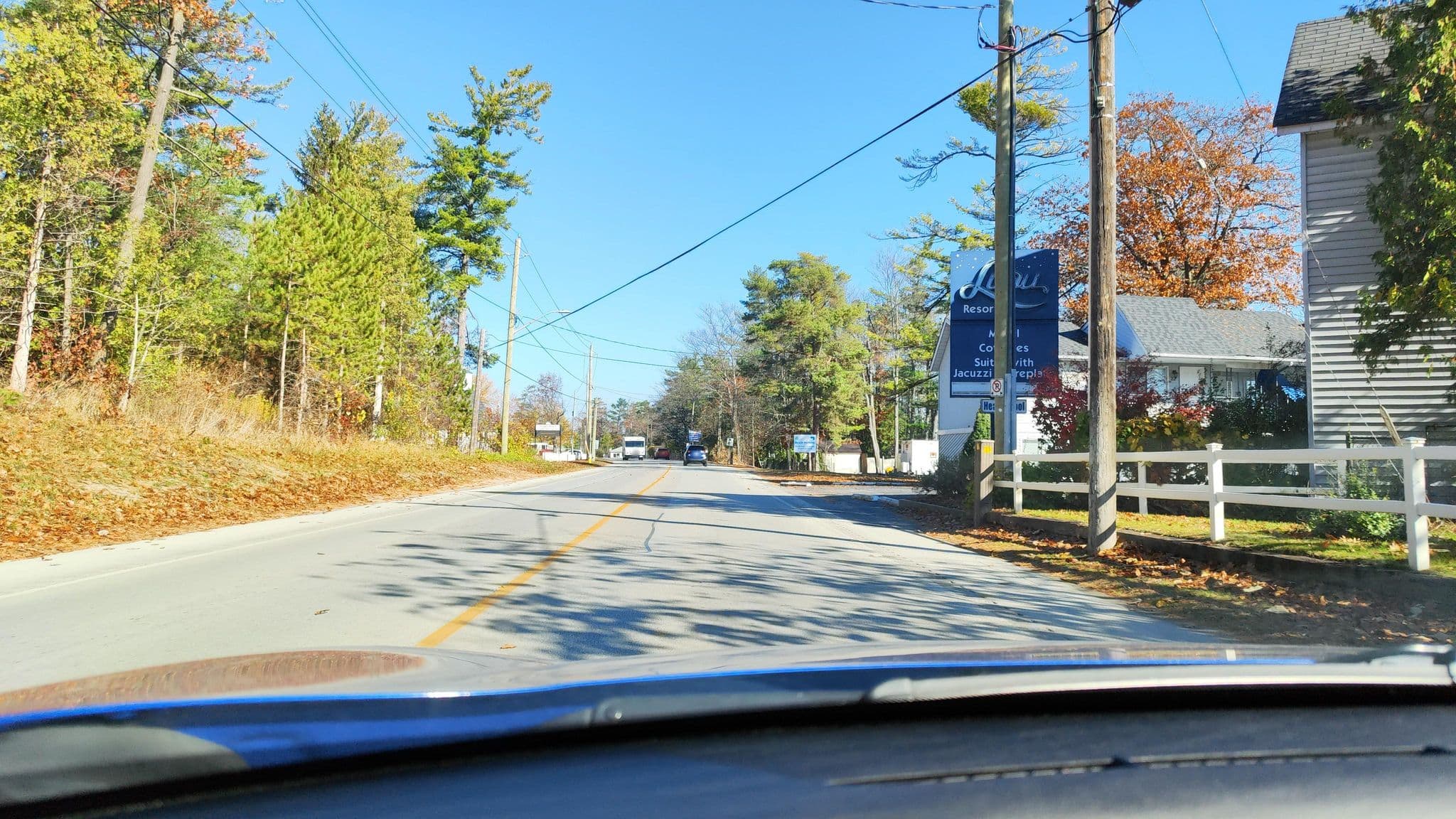 Street view near Luau Resort, Wasaga Beach — © raptureboi (CC BY-SA · Mapillary)
