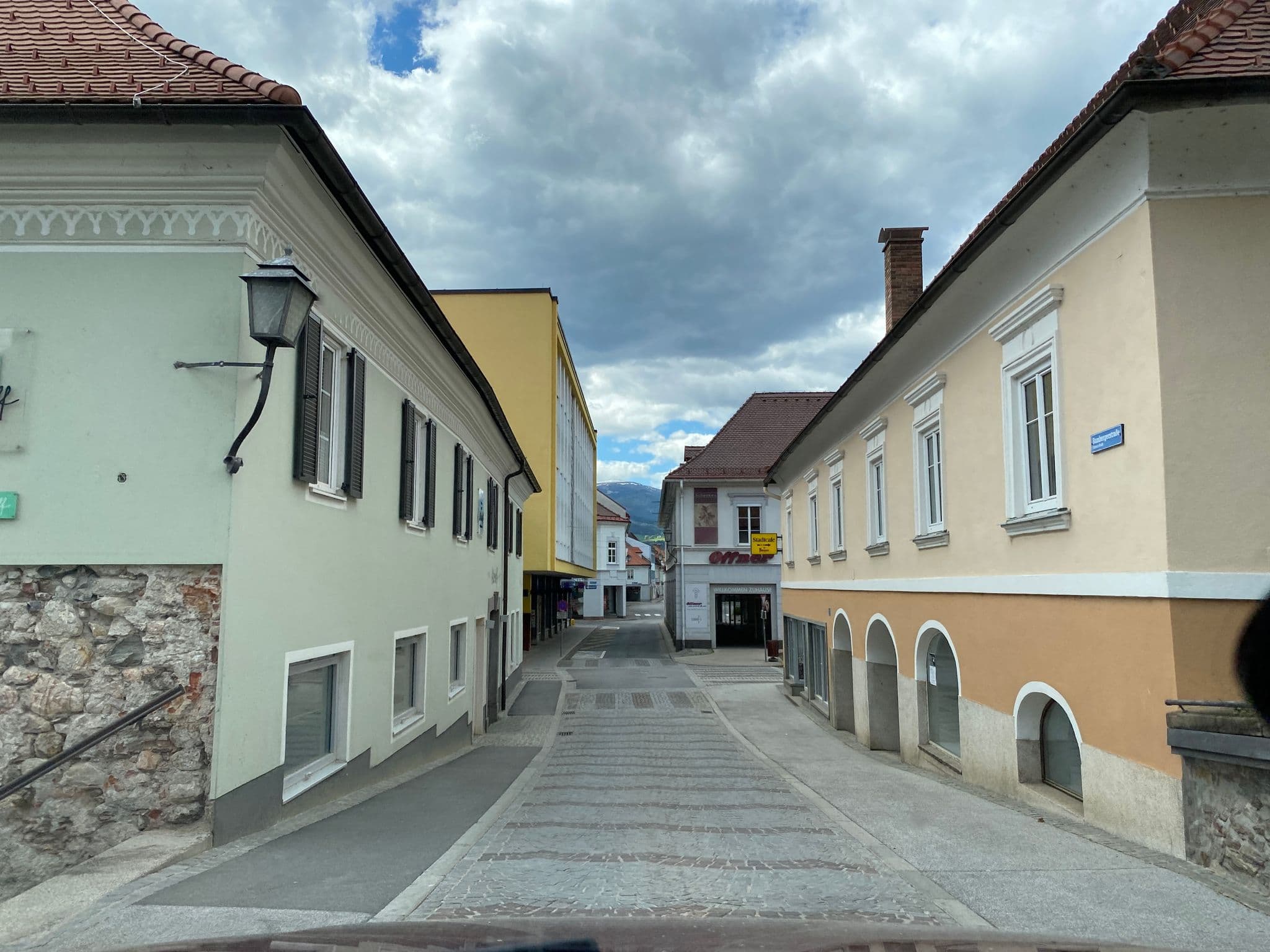 Street view near Hotel Café Adelshoff, Wolfsberg — © ee90 (CC BY-SA · Mapillary)