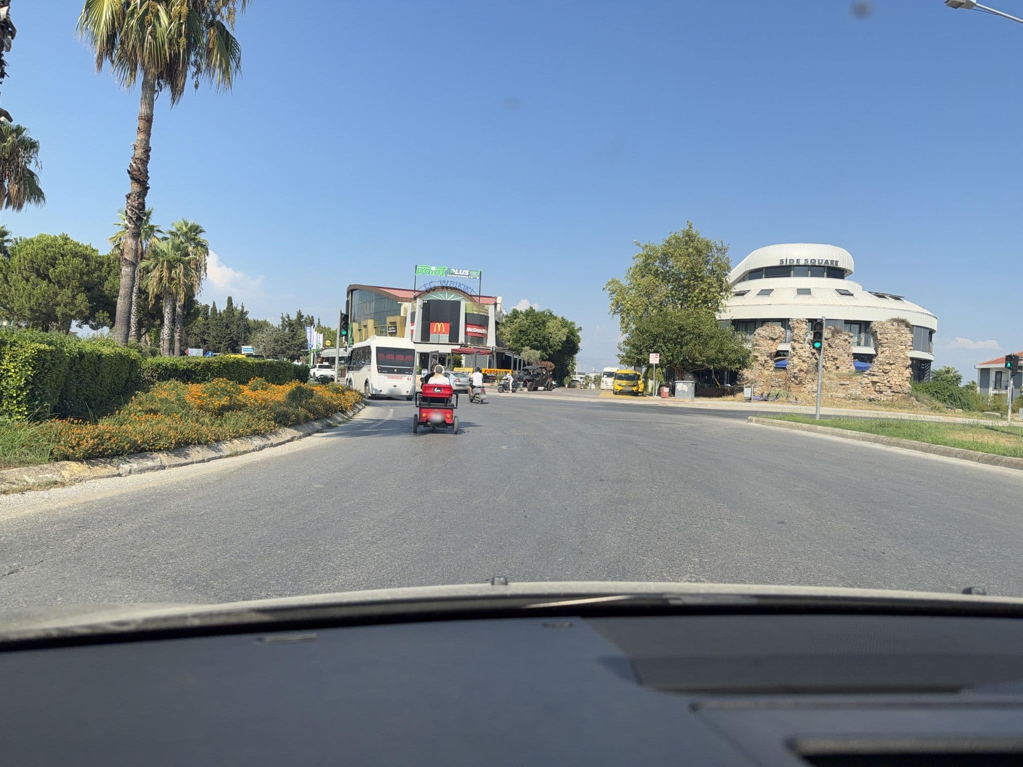 Street view near Melas Holiday Village, Side — © wasd42 (CC BY-SA · Mapillary)