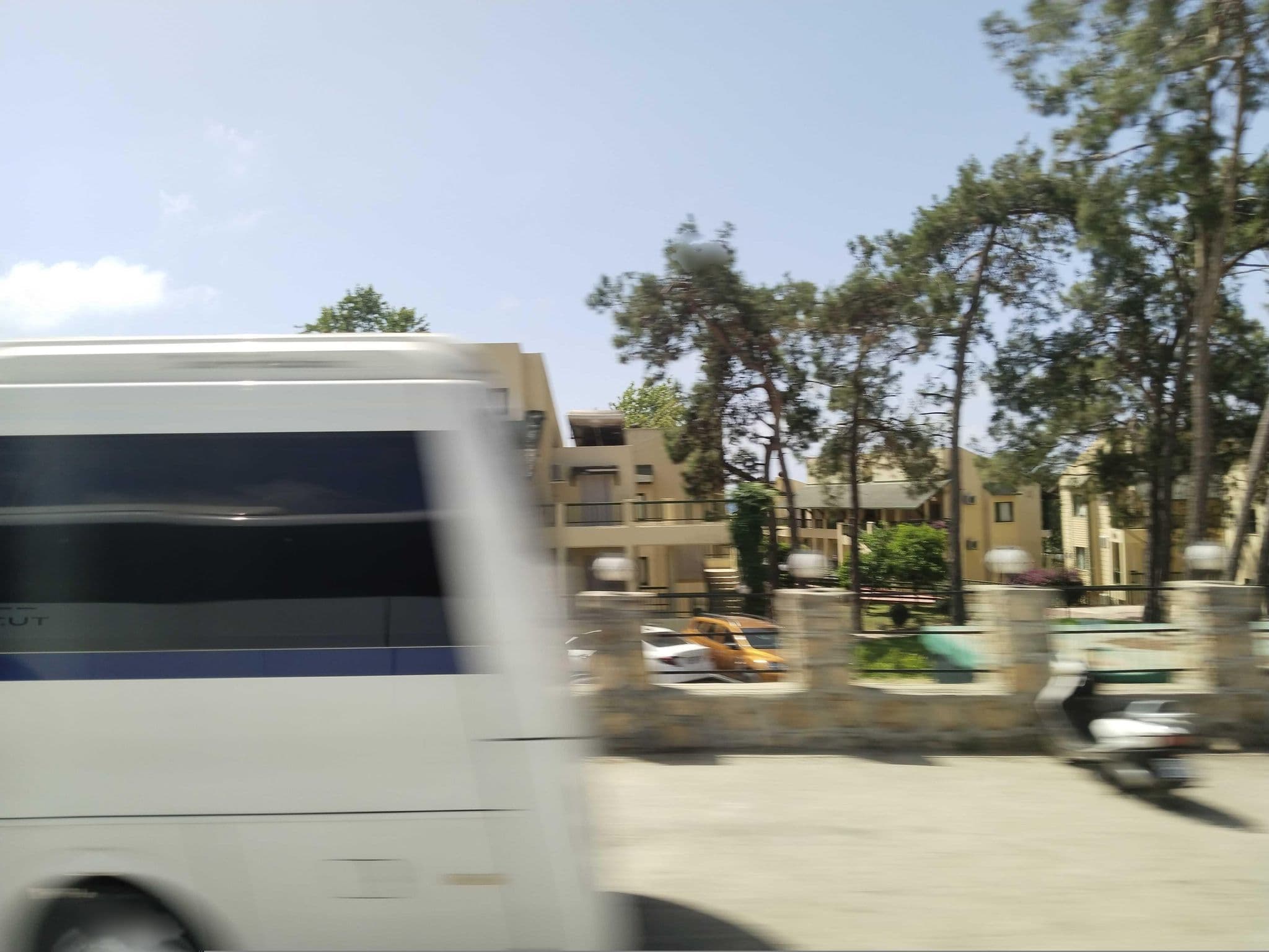 Street view near İncekum Beach Resort Doktor Ofisi, Incekum — © Yurikson (CC BY-SA · Mapillary)