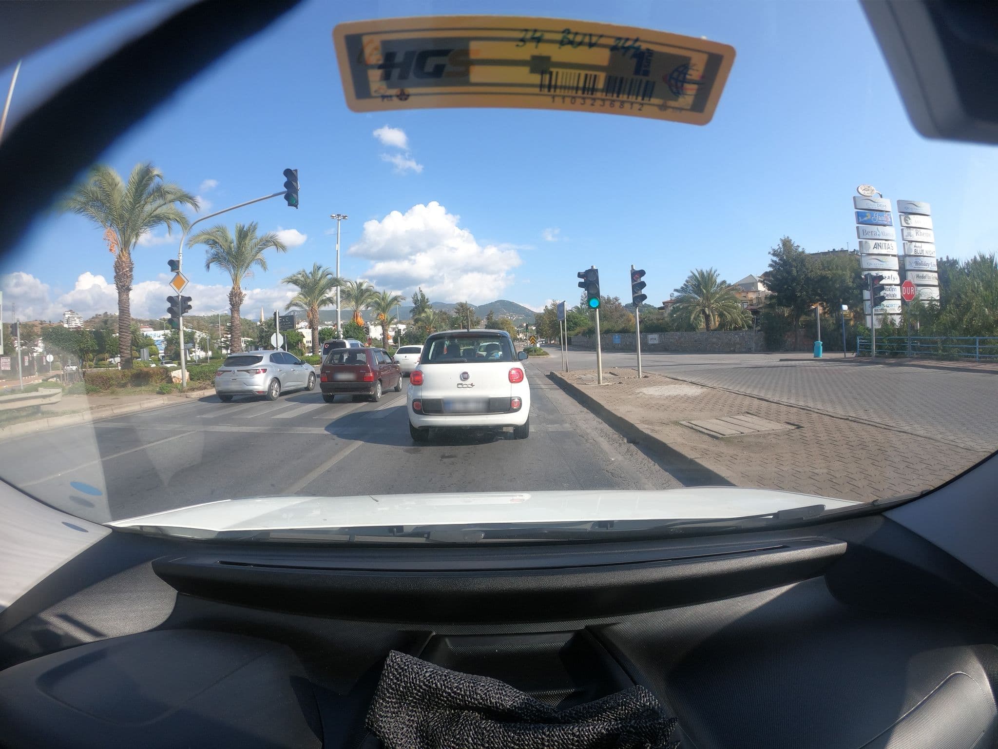 Street view near Saphir Hotel, Konaklı — © krm (CC BY-SA · Mapillary)