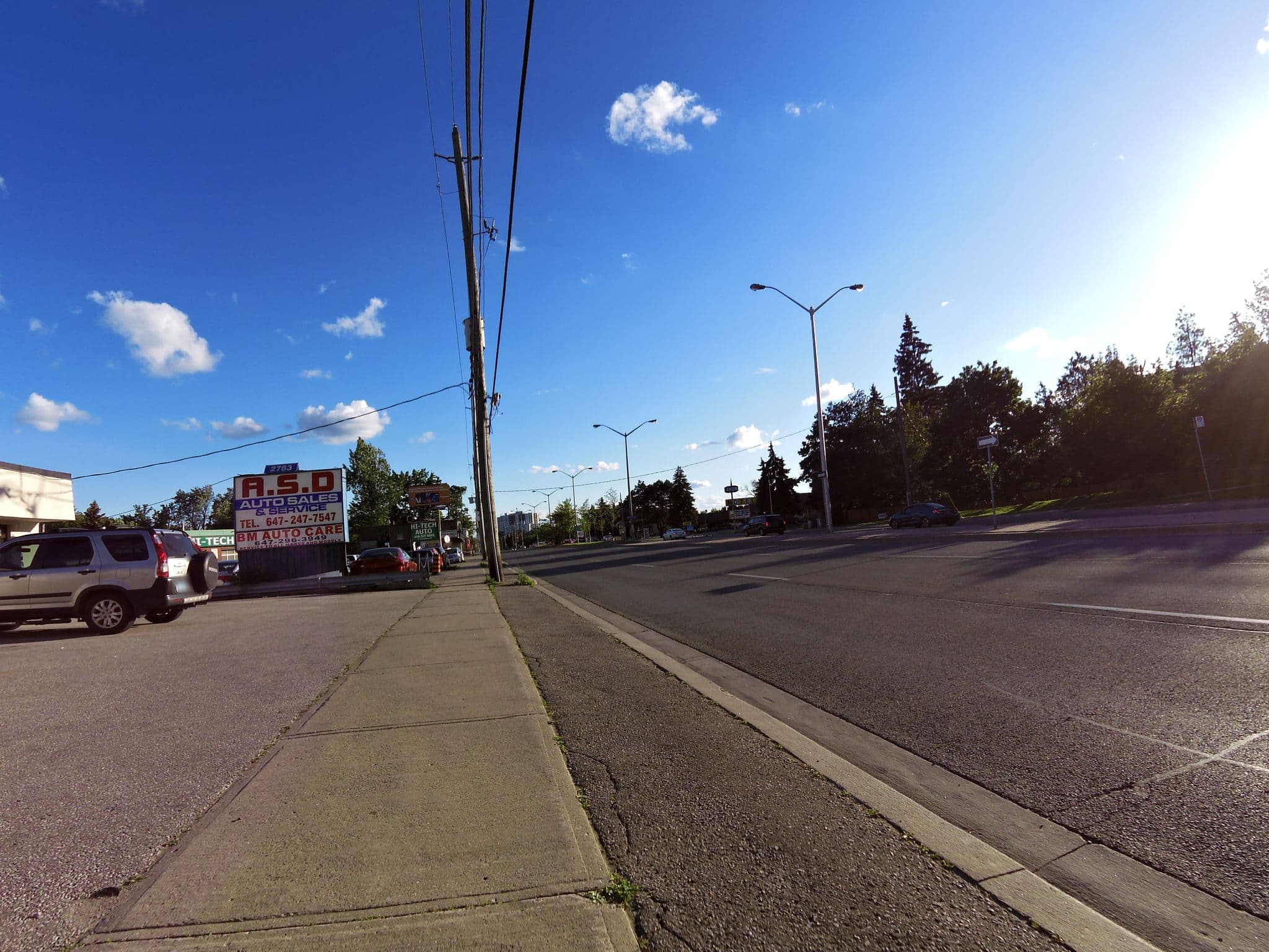 Street view near Henry's Motel, Cliffcrest — © kevo (CC BY-SA · Mapillary)