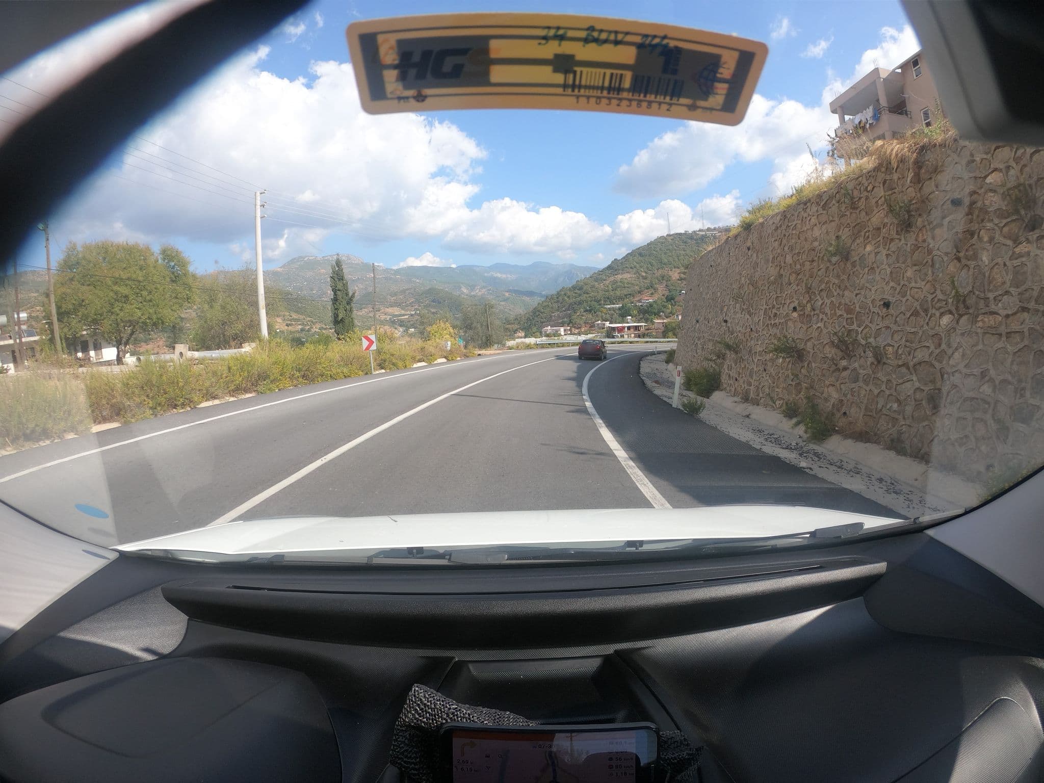 Street view near Blue Fish Hotel Alanya, Toslak — © krm (CC BY-SA · Mapillary)