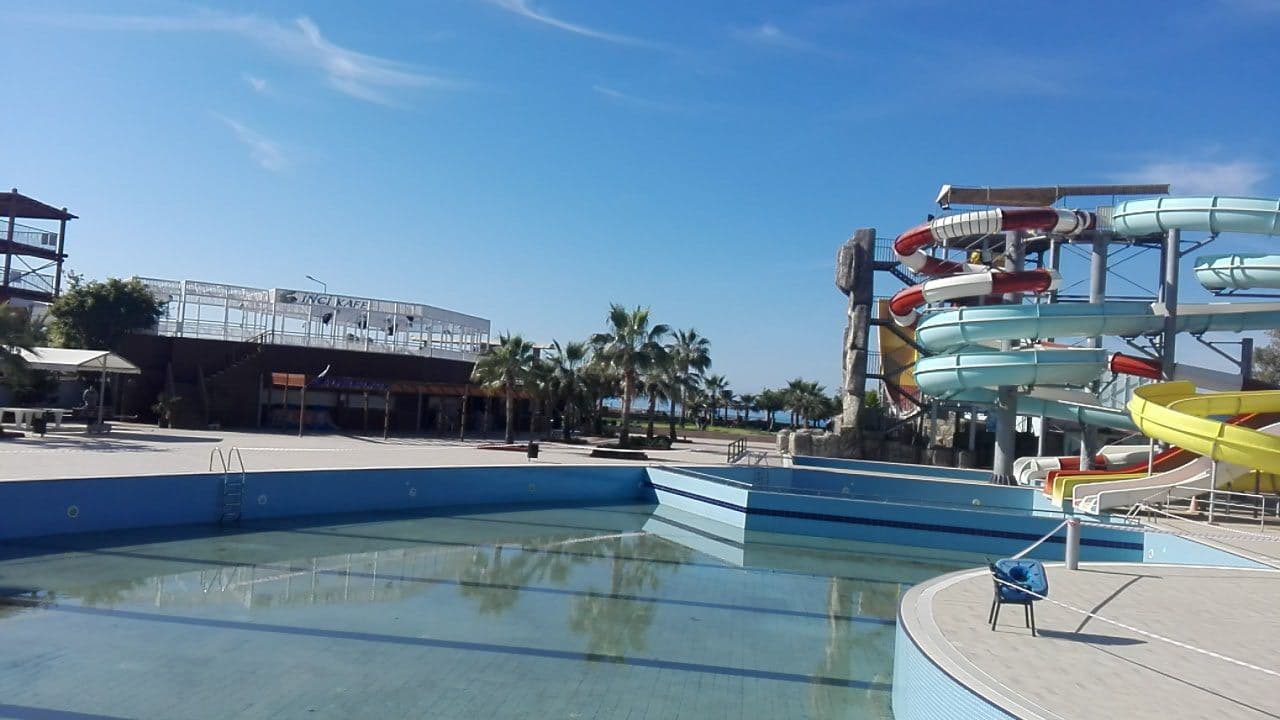 Street view near Bayar Garden Beach Hotel, Konaklı — © nesim (CC BY-SA · Mapillary)