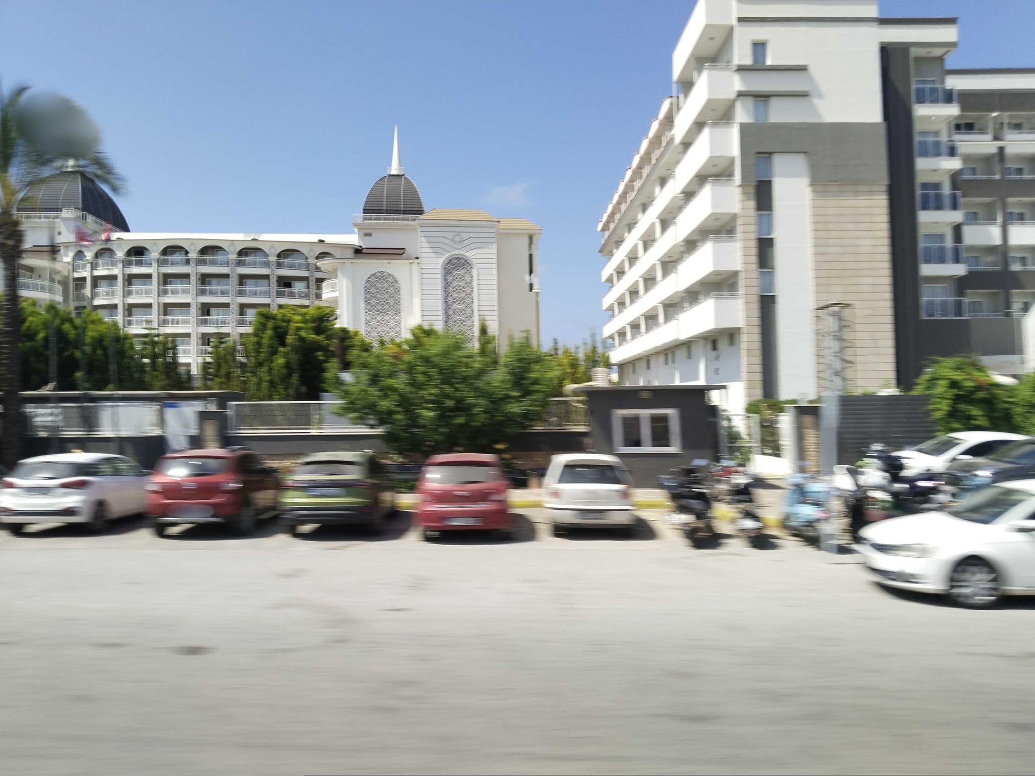 Street view near Drita Beach Resort Hotel Alanya, Okurcalar — © Yurikson (CC BY-SA · Mapillary)
