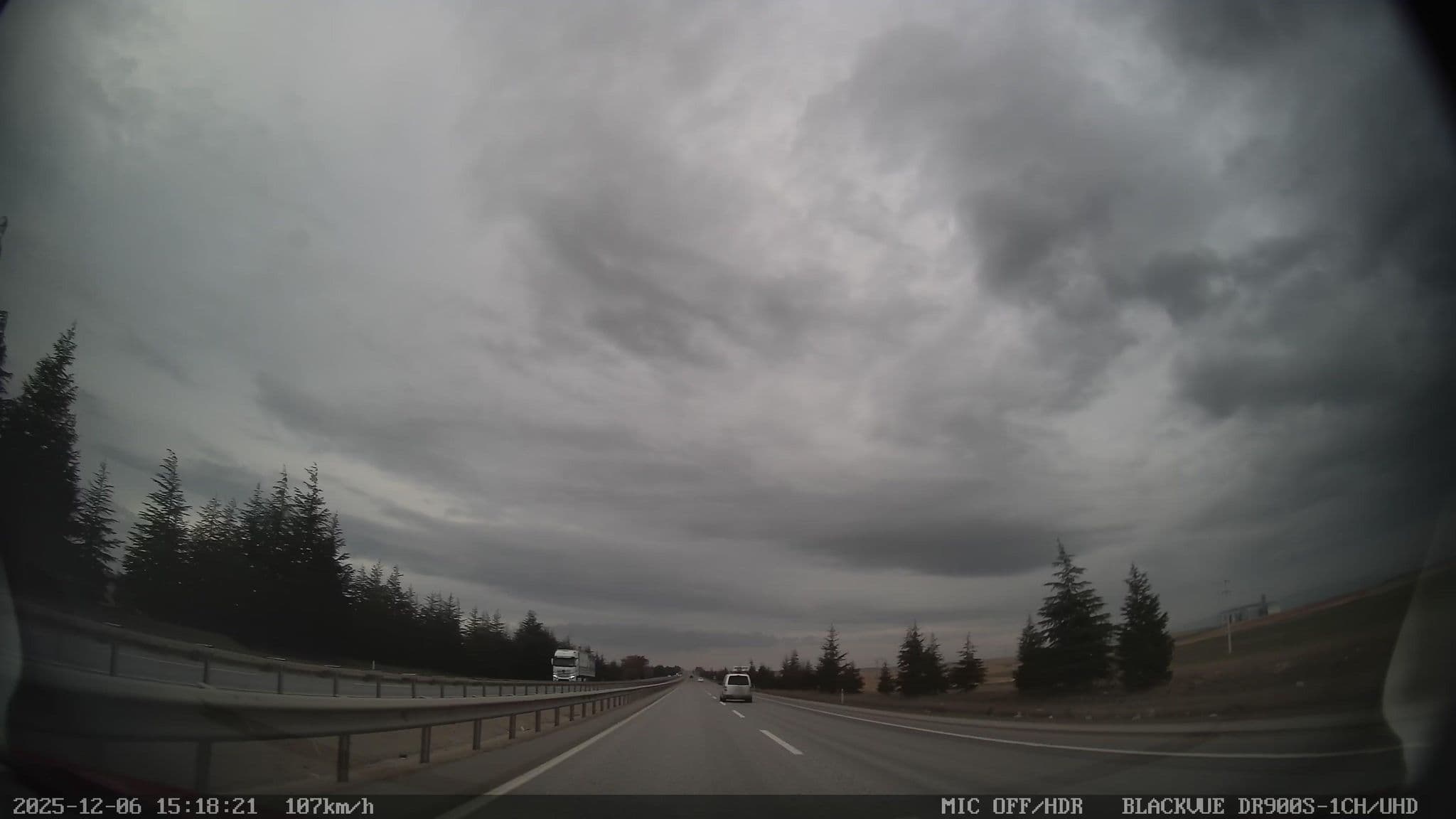 Street view near Crystal Waterworld Resort Hotel, Alpu — © unen (CC BY-SA · Mapillary)
