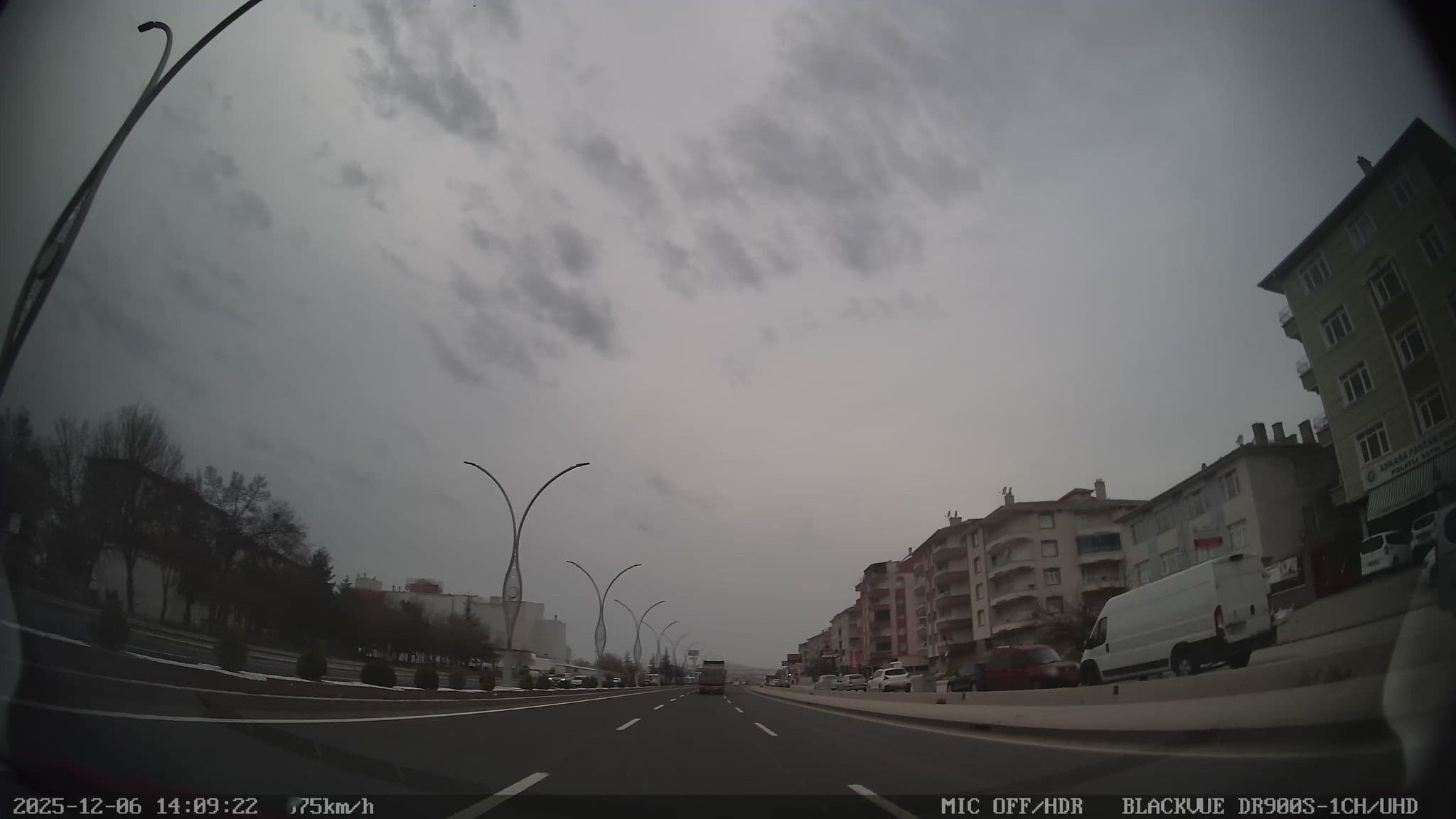 Street view near ankara etimesgut zırhlı birlikler okulu ve eğitim tümen komutanlığı, Polatlı — © unen (CC BY-SA · Mapillary)