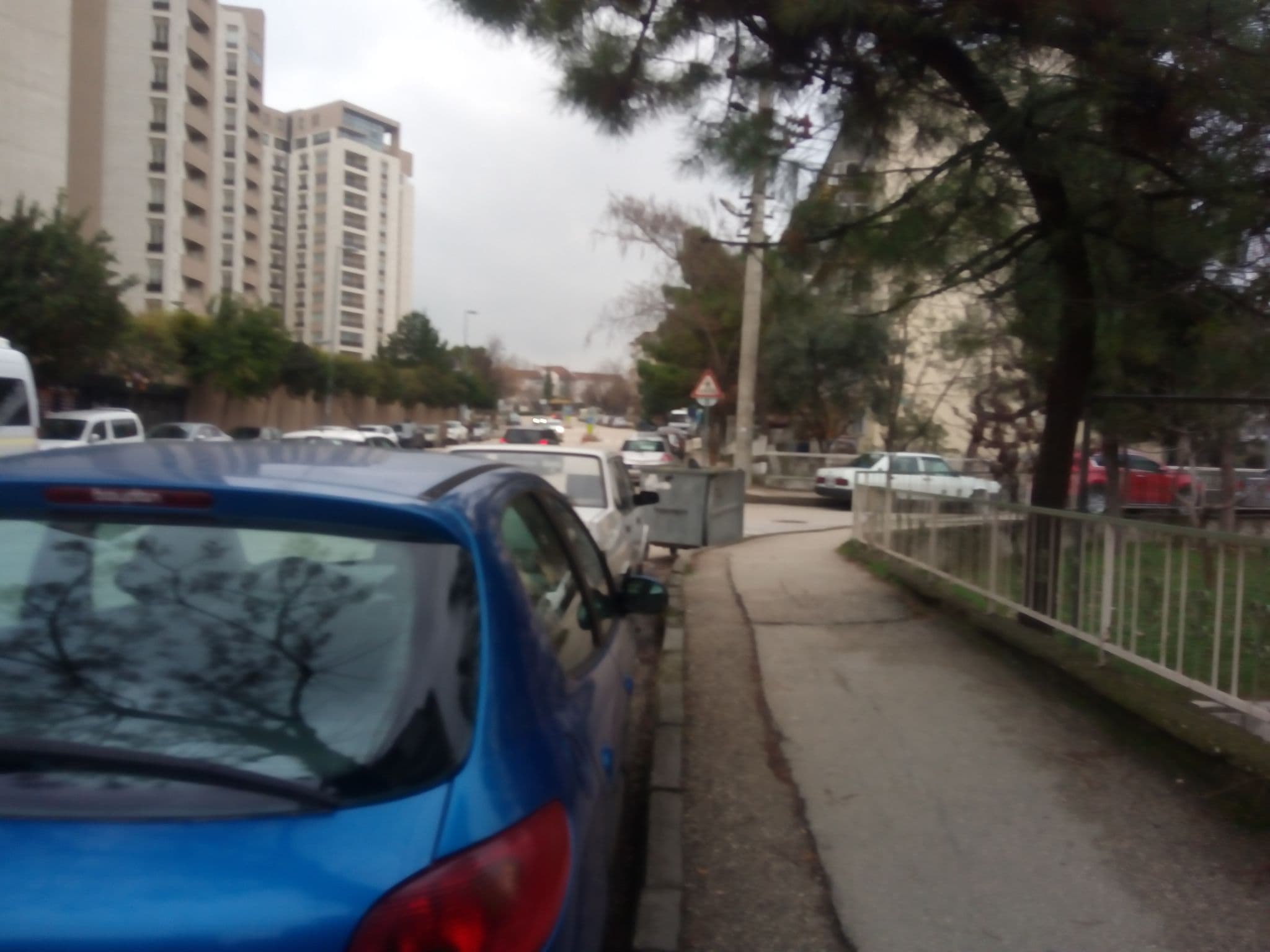 Street view near Crowne Plaza, Nilüfer — © asefakcby (CC BY-SA · Mapillary)