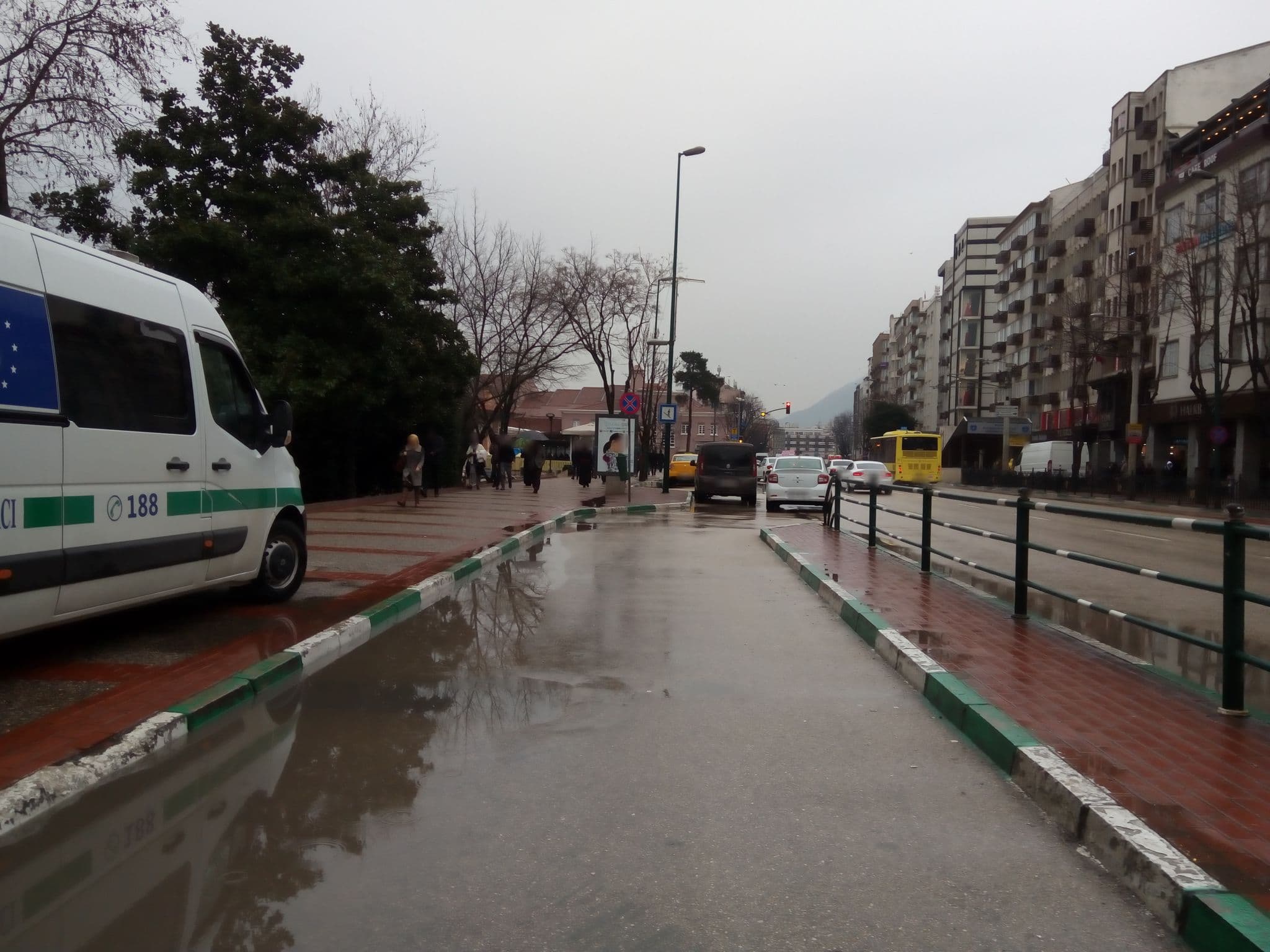 Street view near Kent Hotel Terrace Bursa, Bursa — © asefakcby (CC BY-SA · Mapillary)