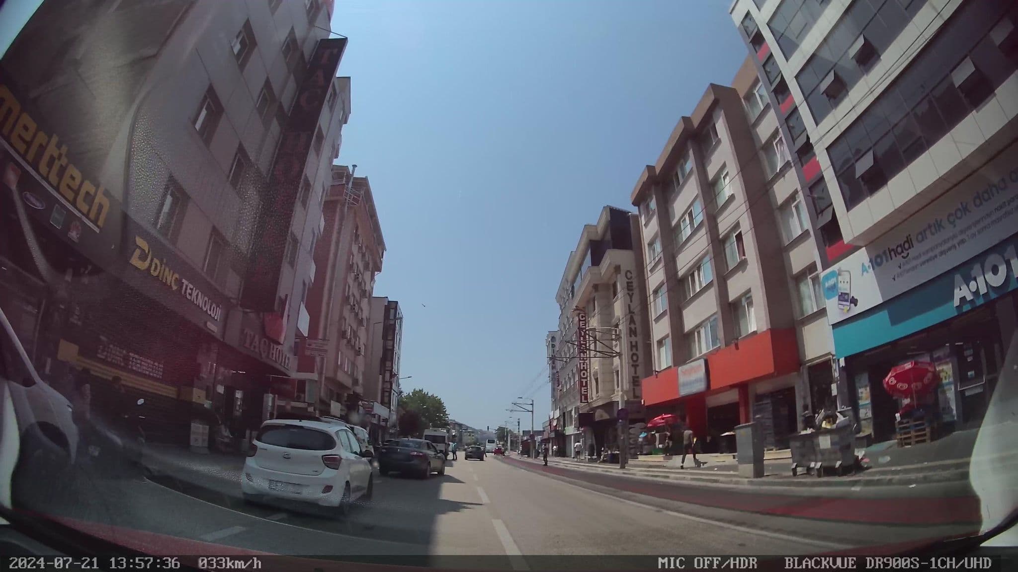 Street view near Taç Otel, Bursa — © unen (CC BY-SA · Mapillary)