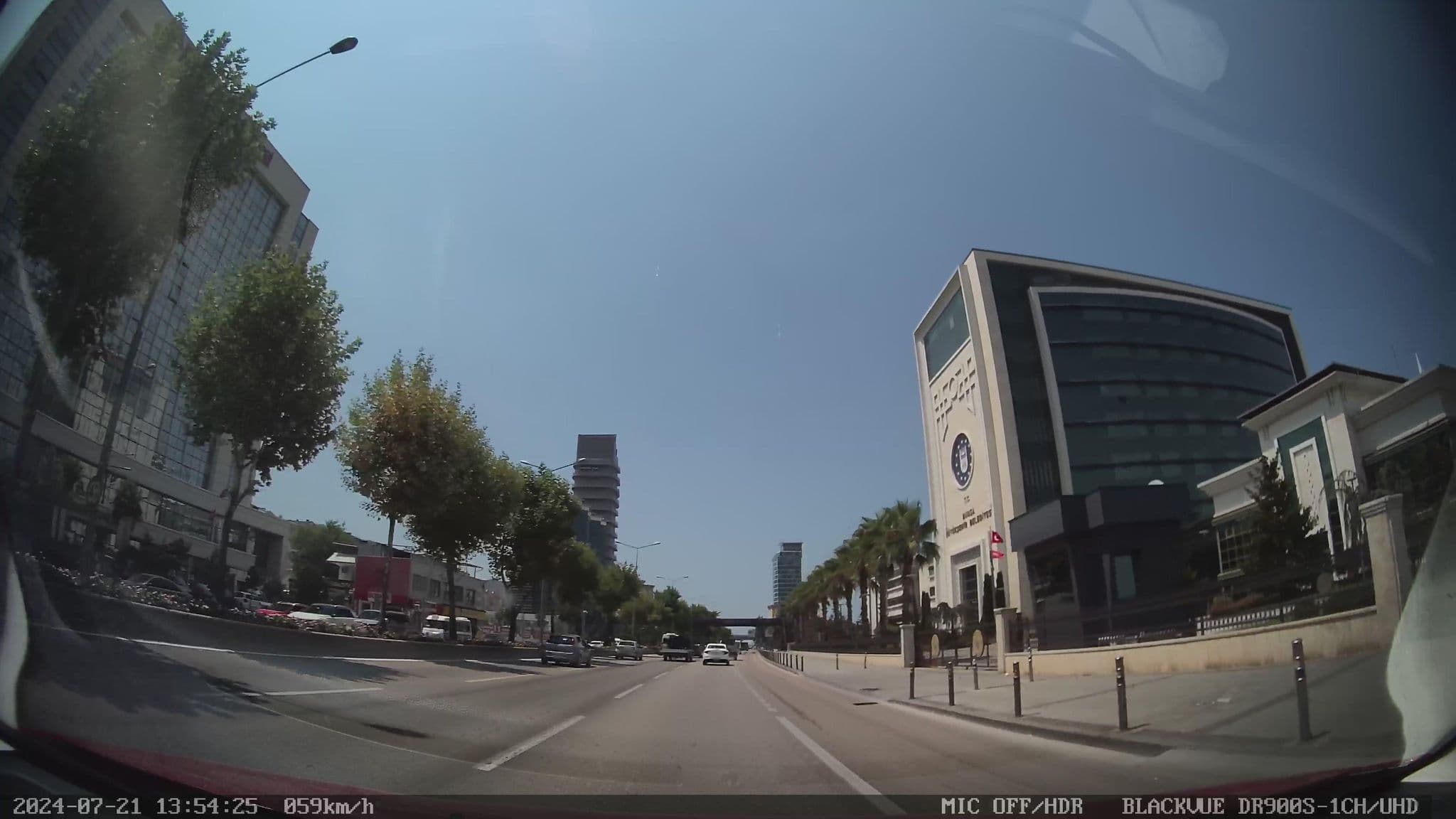 Street view near Elmas Otel, Bursa — © unen (CC BY-SA · Mapillary)