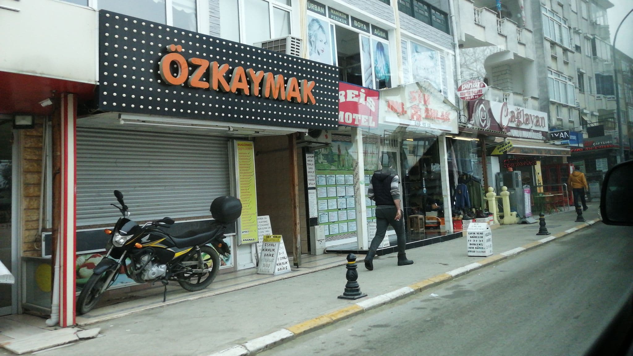 Street view near Reis Motel, Çınarcık — © bngsgln (CC BY-SA · Mapillary)