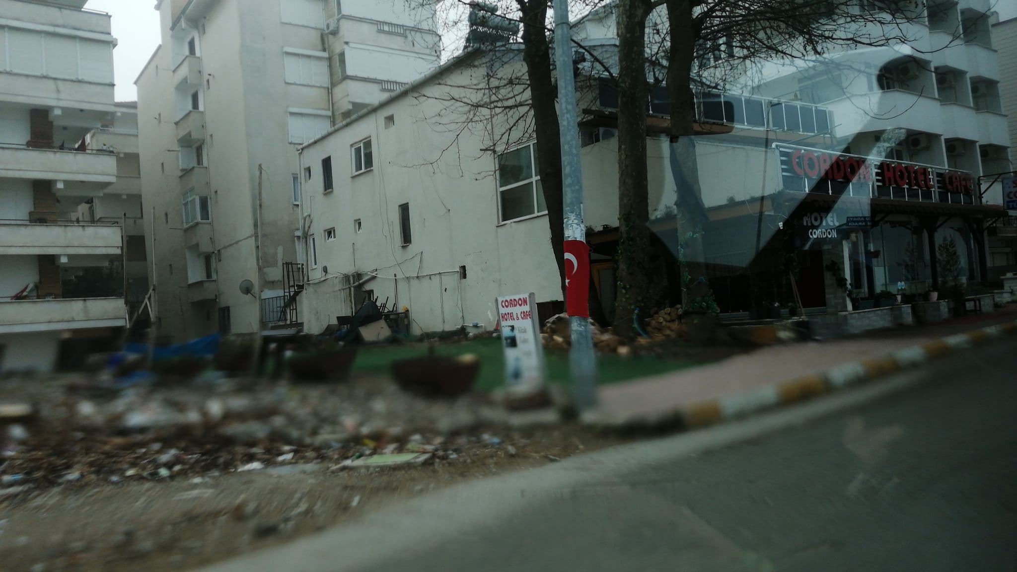 Street view near Mimoza Motel, Çınarcık — © bngsgln (CC BY-SA · Mapillary)
