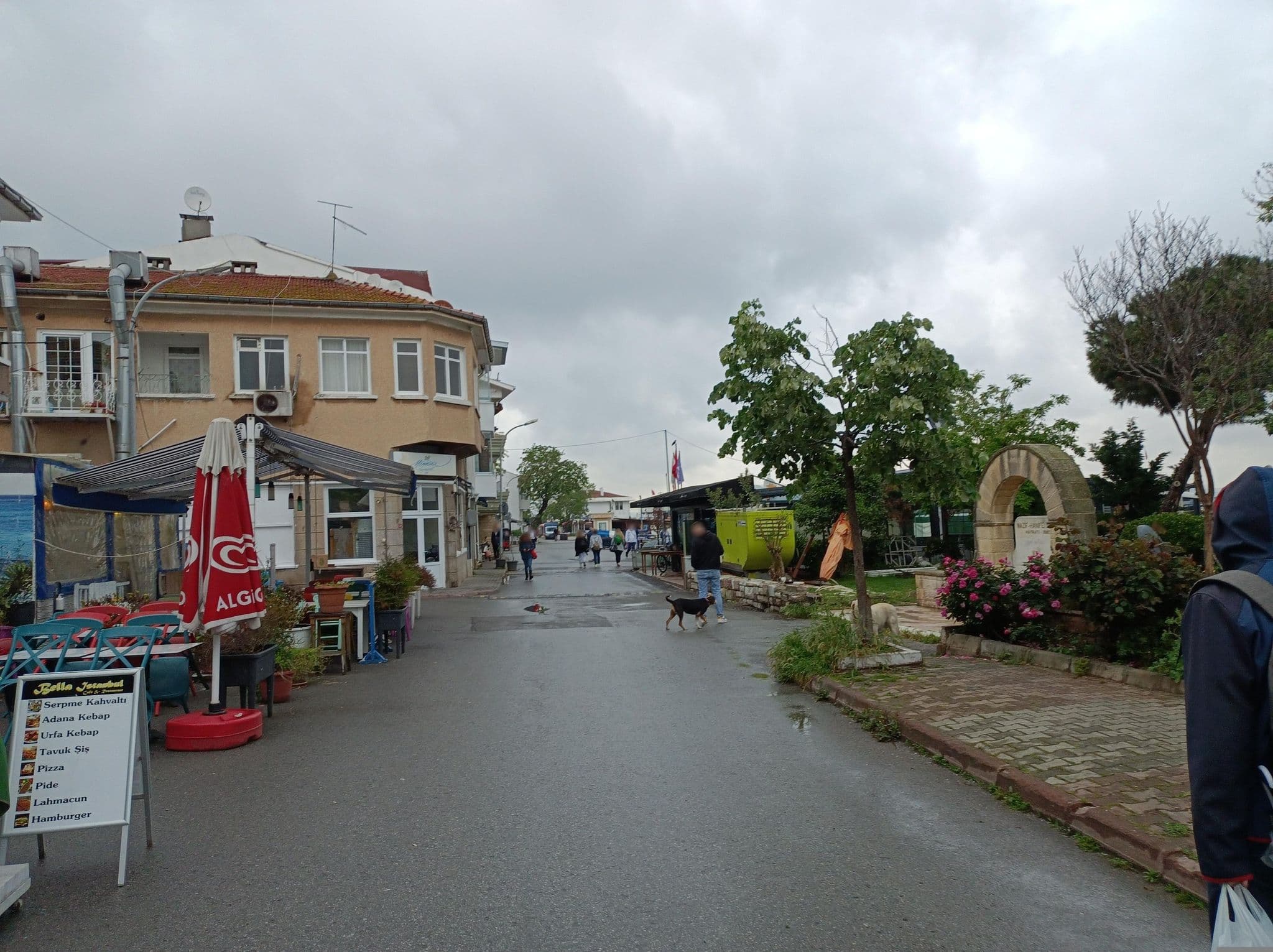 Street view near hababam pansiyon, Kınalı — © deleted_user (CC BY-SA · Mapillary)