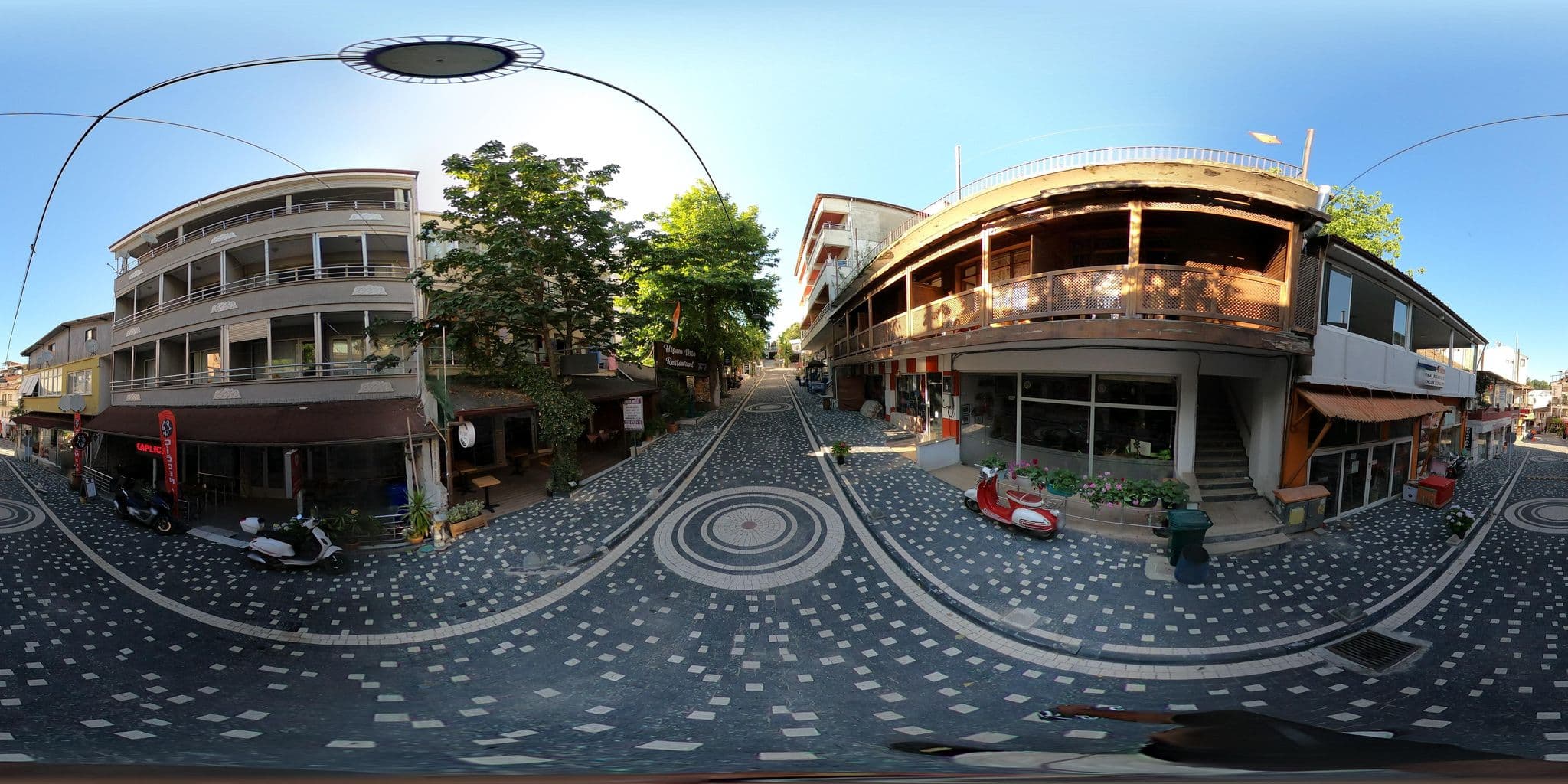 Street view near Orkide Hotel, Kadıköy — © Harsake (CC BY-SA · Mapillary)