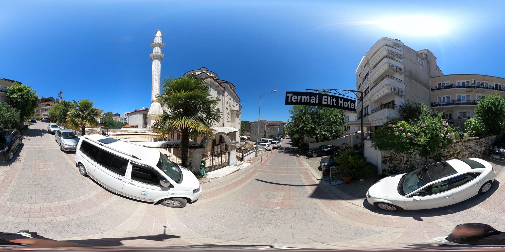 Street view near yalova elit termal, Kadıköy — © Harsake (CC BY-SA · Mapillary)