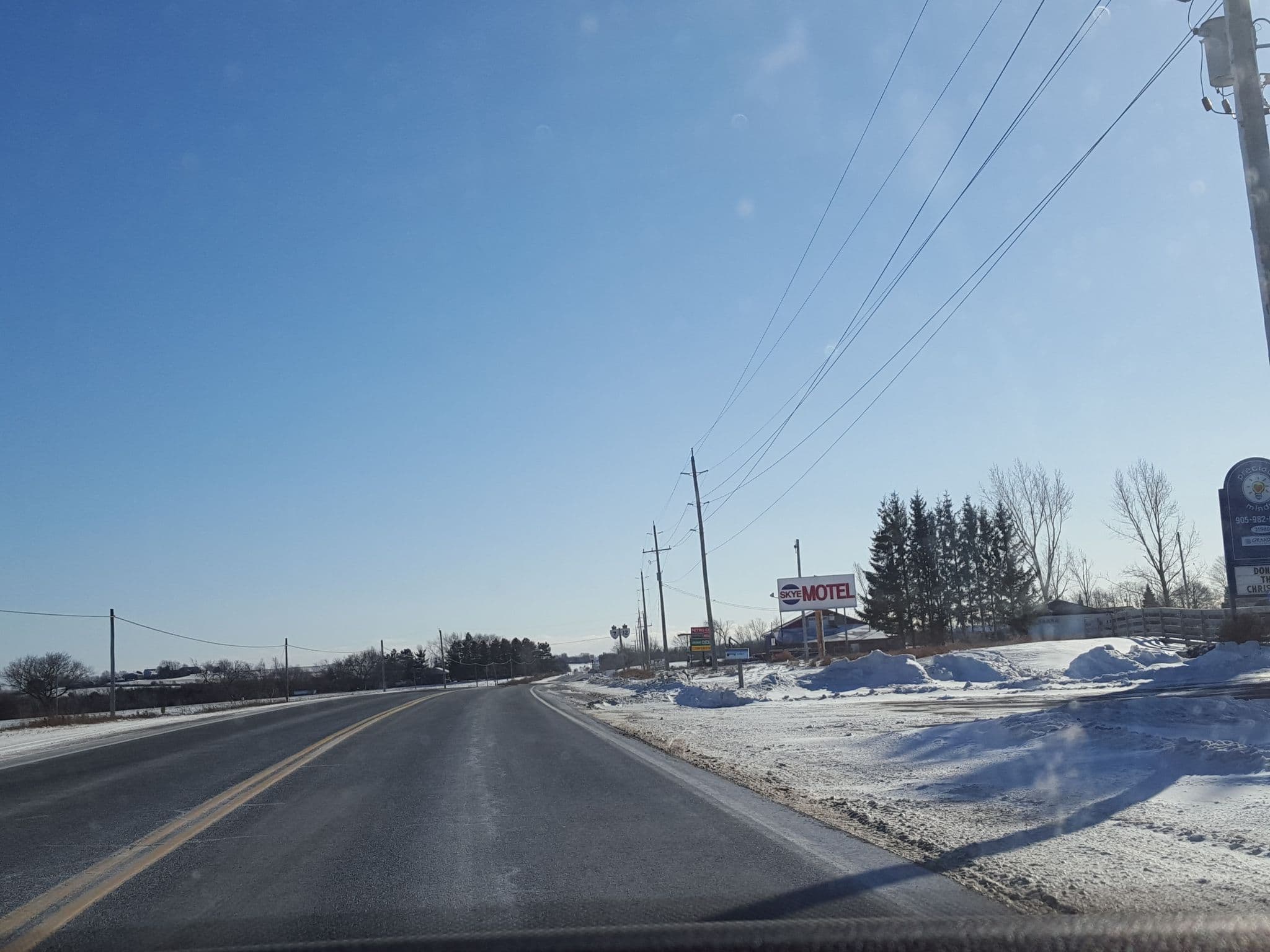 Street view near Skye Motel, Port Perry — © andrewpmk (CC BY-SA · Mapillary)