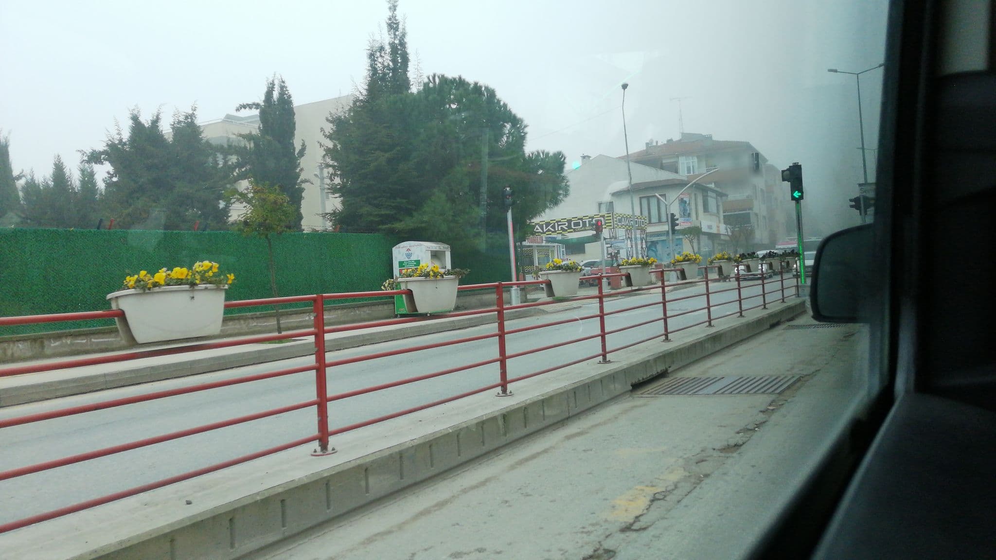 Street view near Yalova Uygulama Oteli, Yalova — © bngsgln (CC BY-SA · Mapillary)