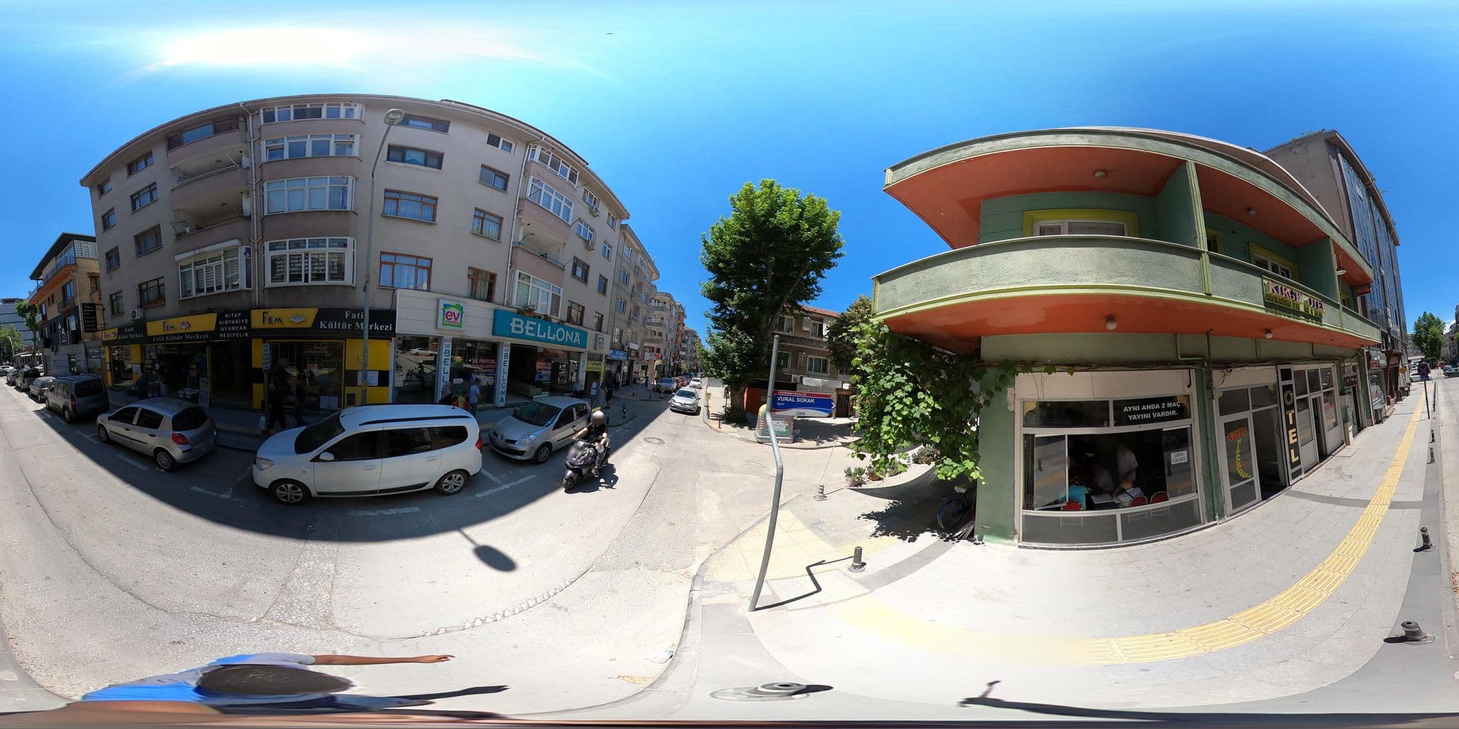 Street view near Yalova Kırgız Otel, Yalova — © Harsake (CC BY-SA · Mapillary)