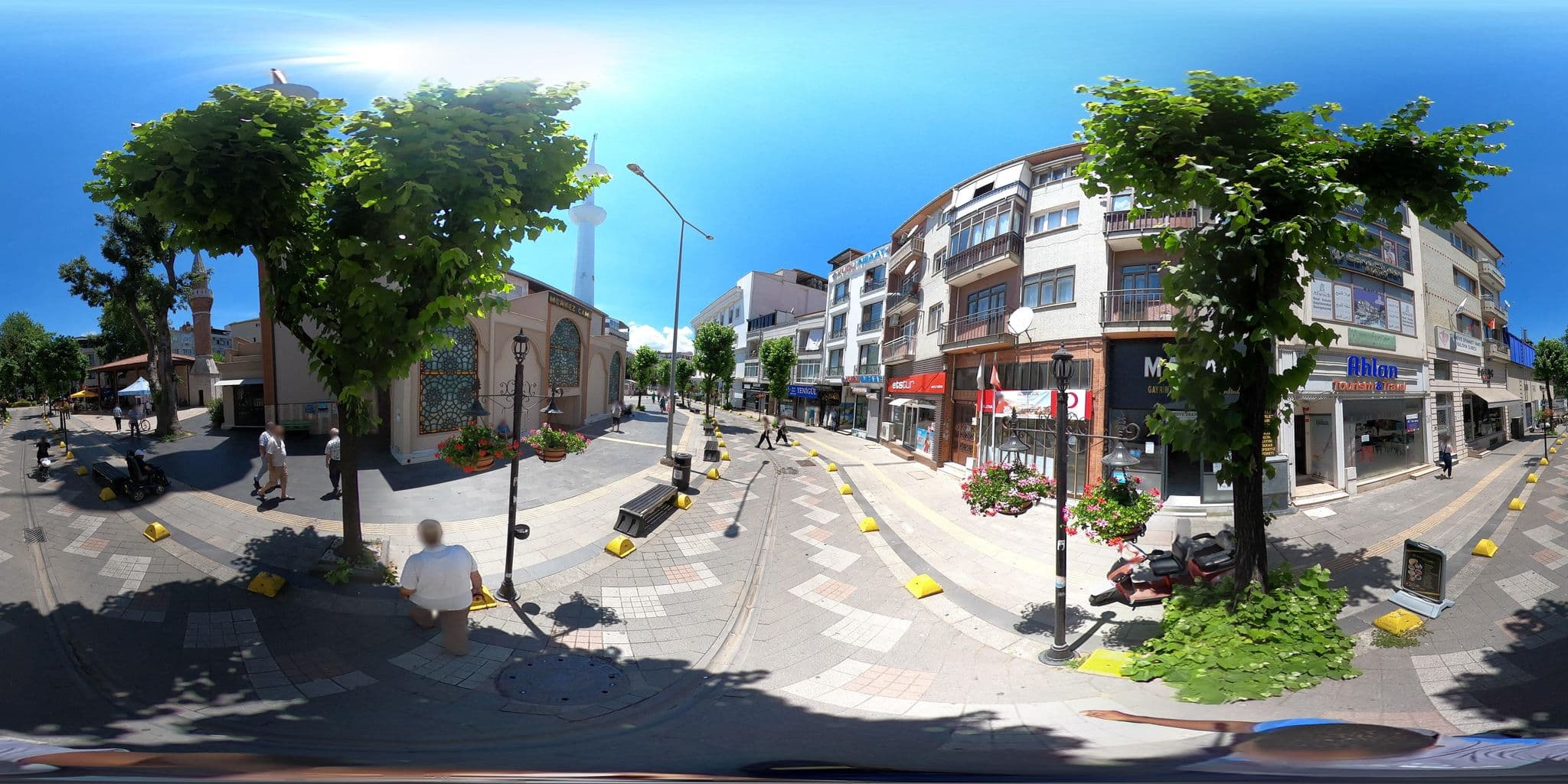 Street view near Cadde Mağazası, Yalova — © Harsake (CC BY-SA · Mapillary)