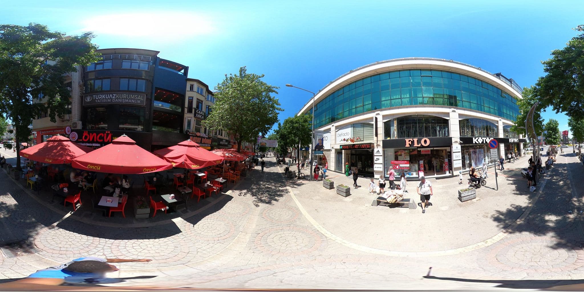 Street view near Grand Karot Hotel, Yalova — © Harsake (CC BY-SA · Mapillary)