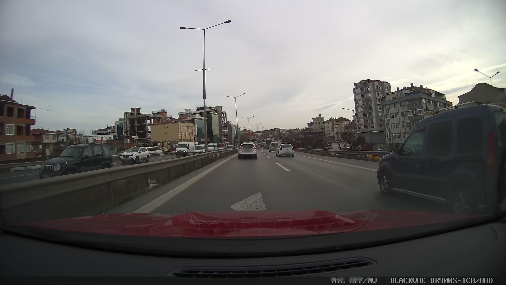 Street view near Divan Asia Acem Salonu, Sultanbeyli — © ademturkmen (CC BY-SA · Mapillary)