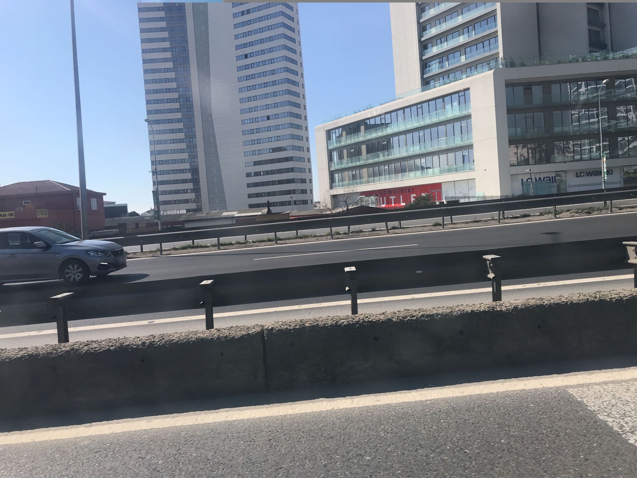 Street view near Anka Hotel, Maltepe — © turkhalit (CC BY-SA · Mapillary)