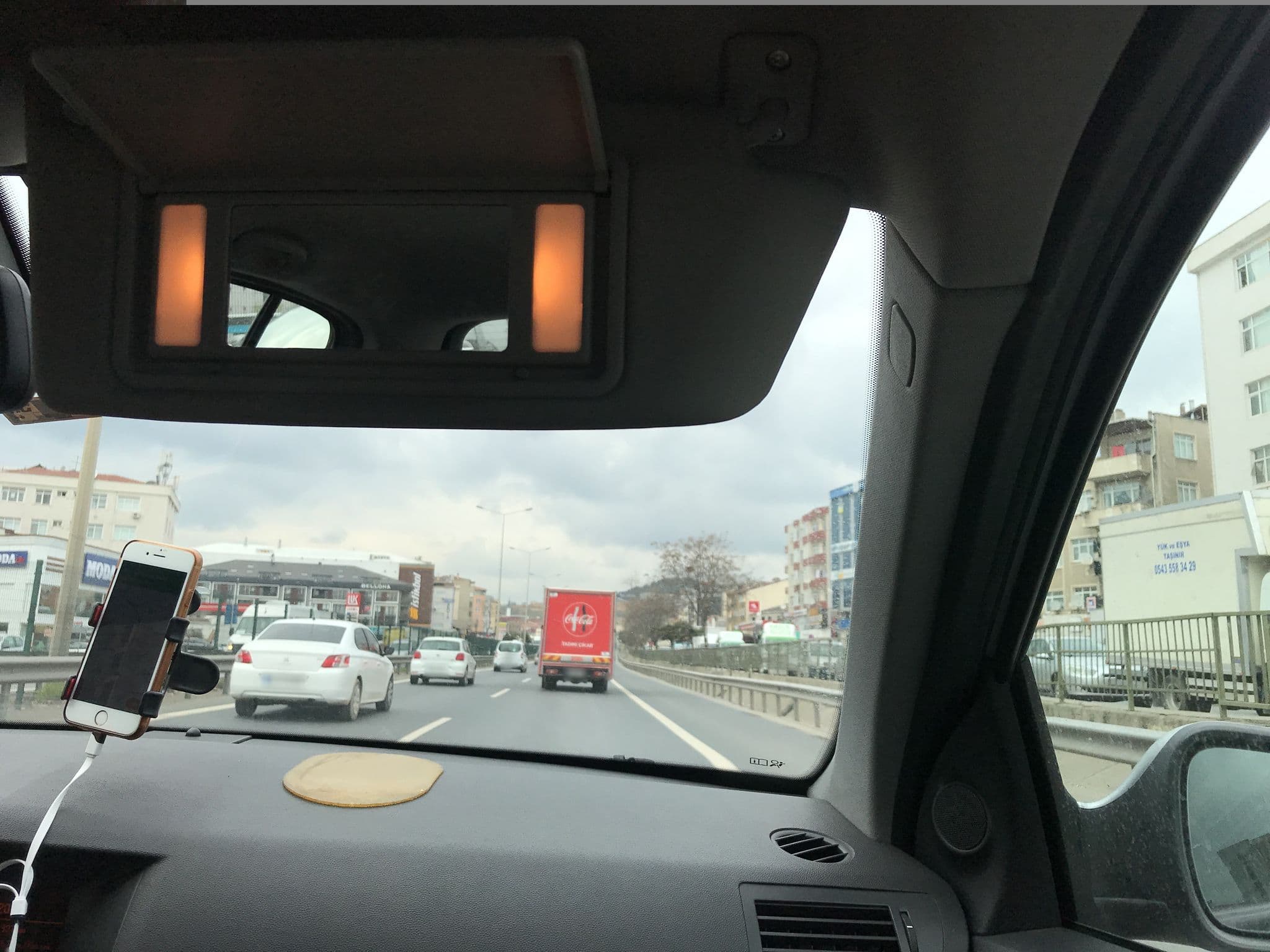 Street view near Durak Pansiyon 2, Sultanbeyli — © yeliz (CC BY-SA · Mapillary)