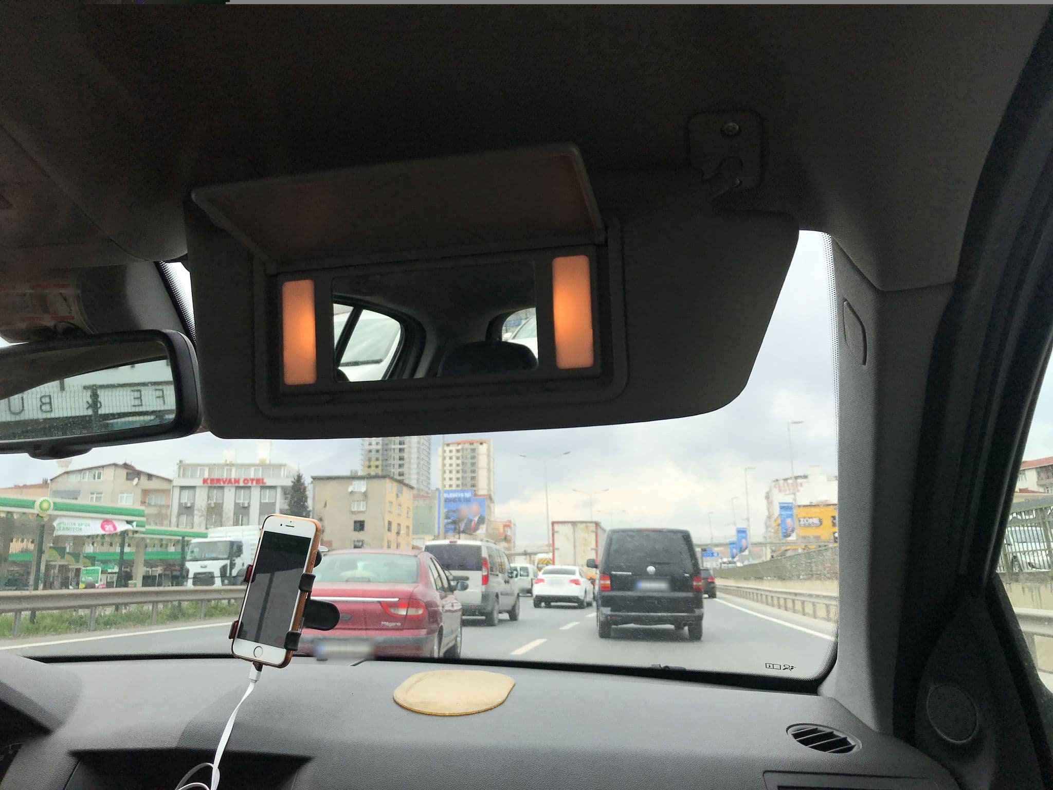 Street view near divan istanbul asia balo salonu, Sultanbeyli — © yeliz (CC BY-SA · Mapillary)