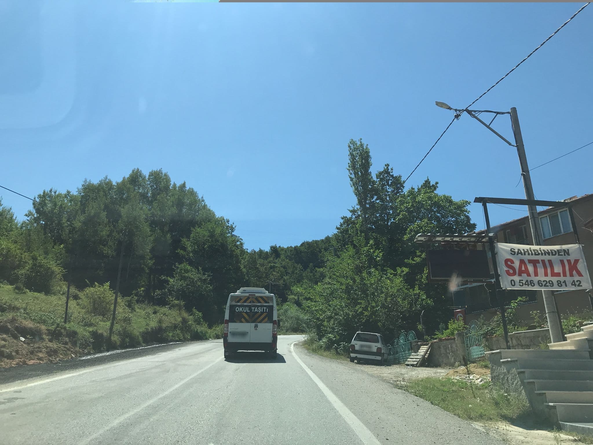 Street view near Oylat Köy Konağı, Domaniç — © azadezey (CC BY-SA · Mapillary)