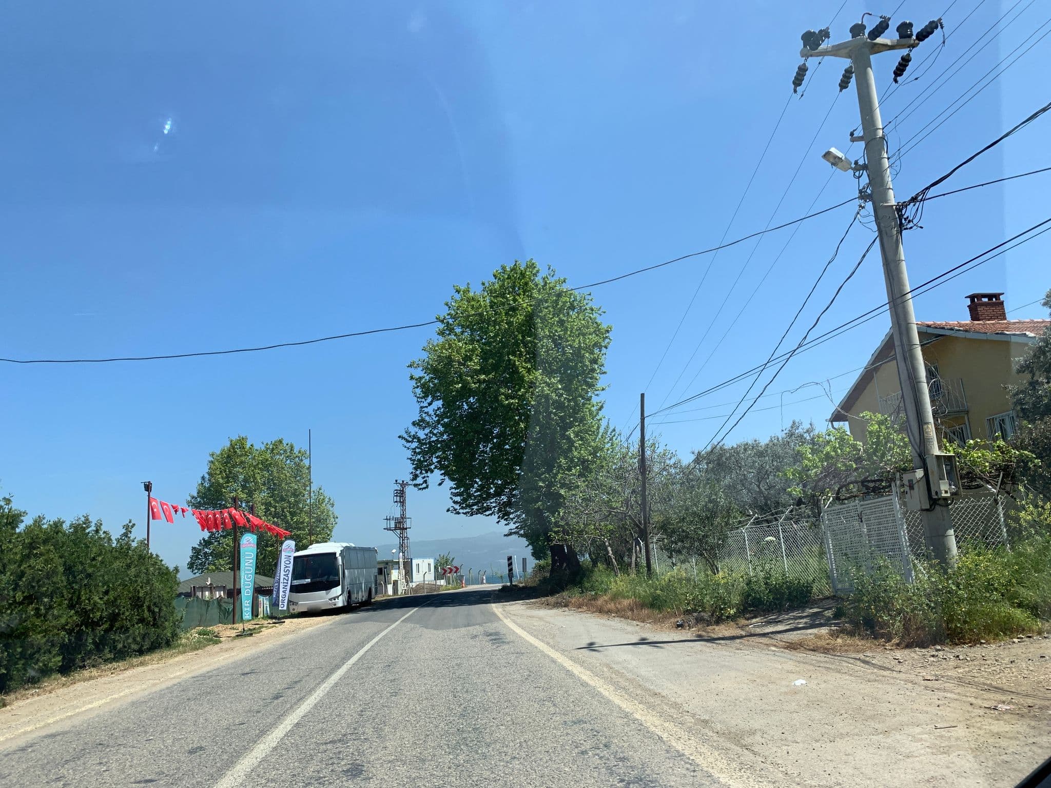 Street view near La Cabaña, Göllüce — © empty (CC BY-SA · Mapillary)
