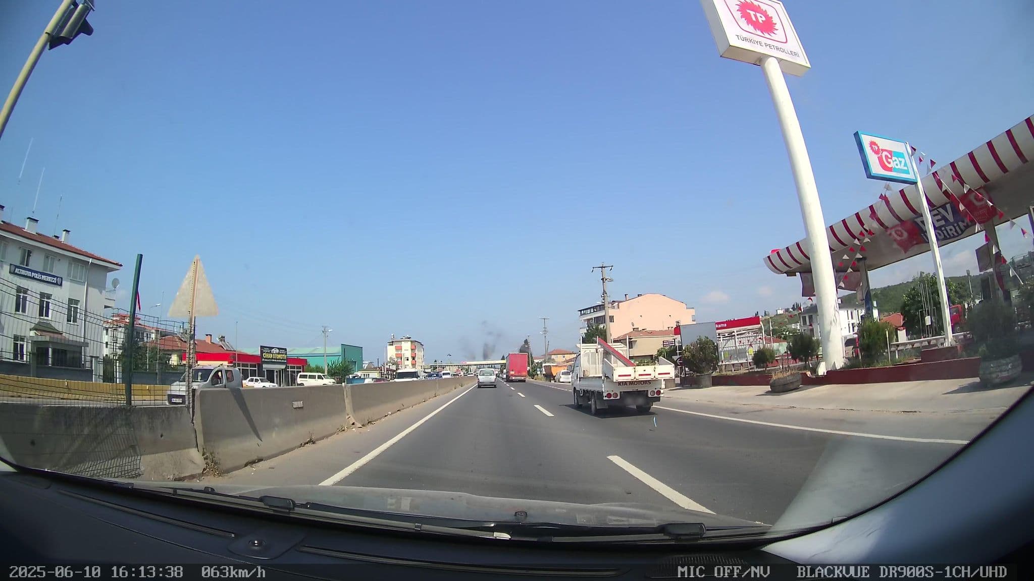 Street view near Elegance Resort Hotel, Altınova — © Zafer (CC BY-SA · Mapillary)