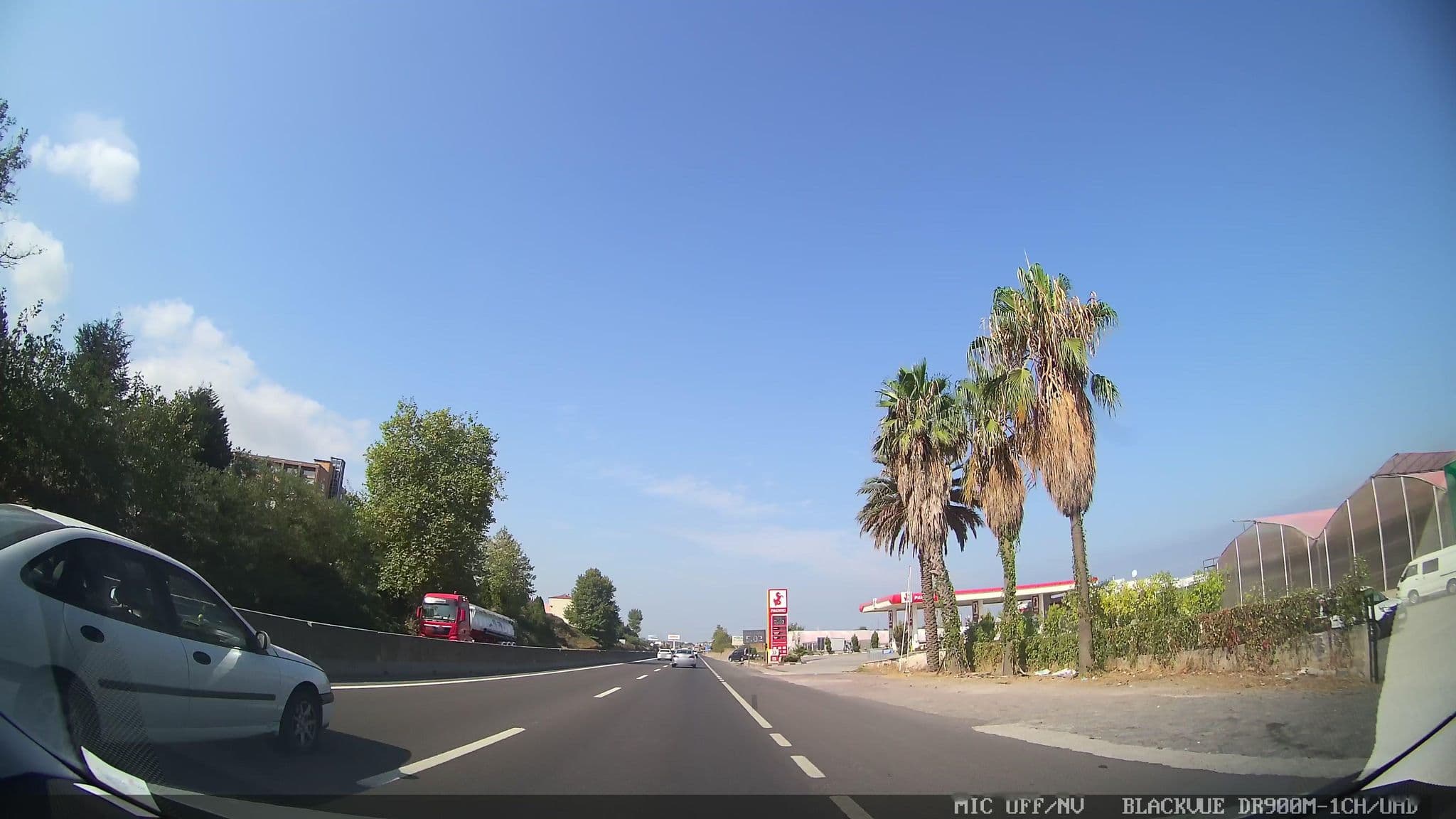 Street view near Elagance Hotel, Altınova — © asturksever (CC BY-SA · Mapillary)