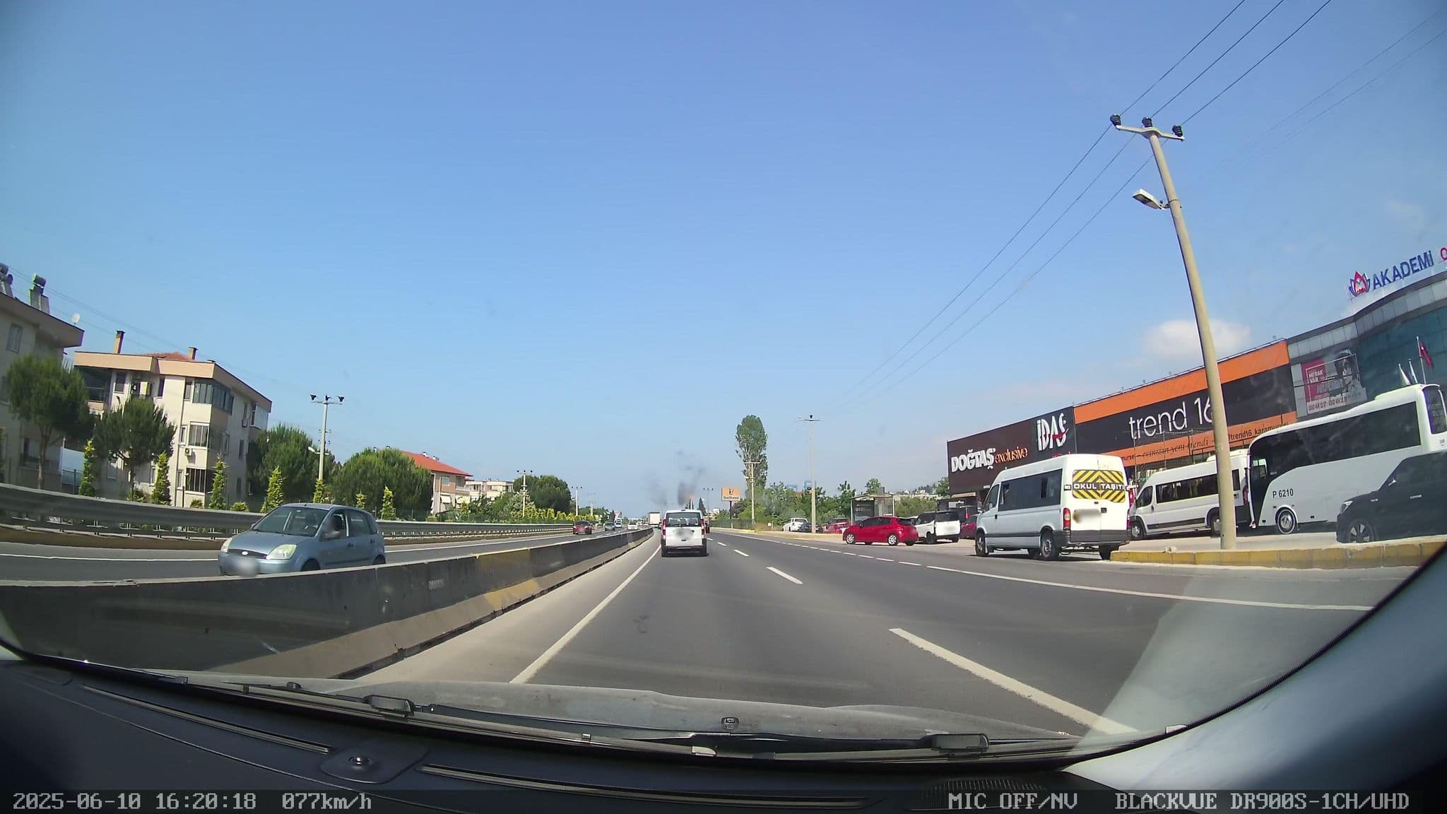 Street view near Karamürselbey Eğitim Merkez Komutanlığı Subay Misafirhanesi (A Blok), Kaytazdere — © Zafer (CC BY-SA · Mapillary)