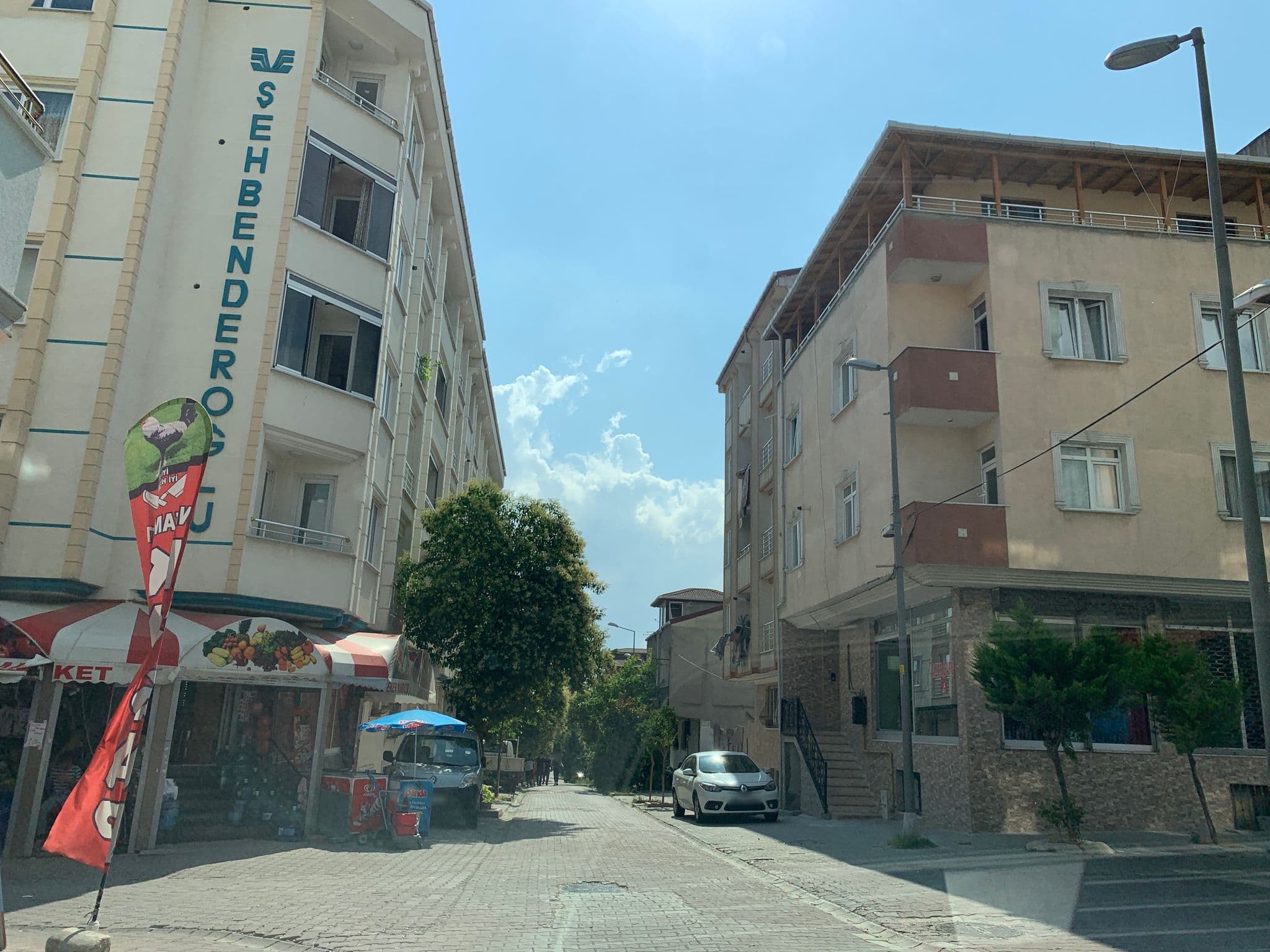 Street view near eceabat ejder hotel, Esenyurt — © cihan10 (CC BY-SA · Mapillary)