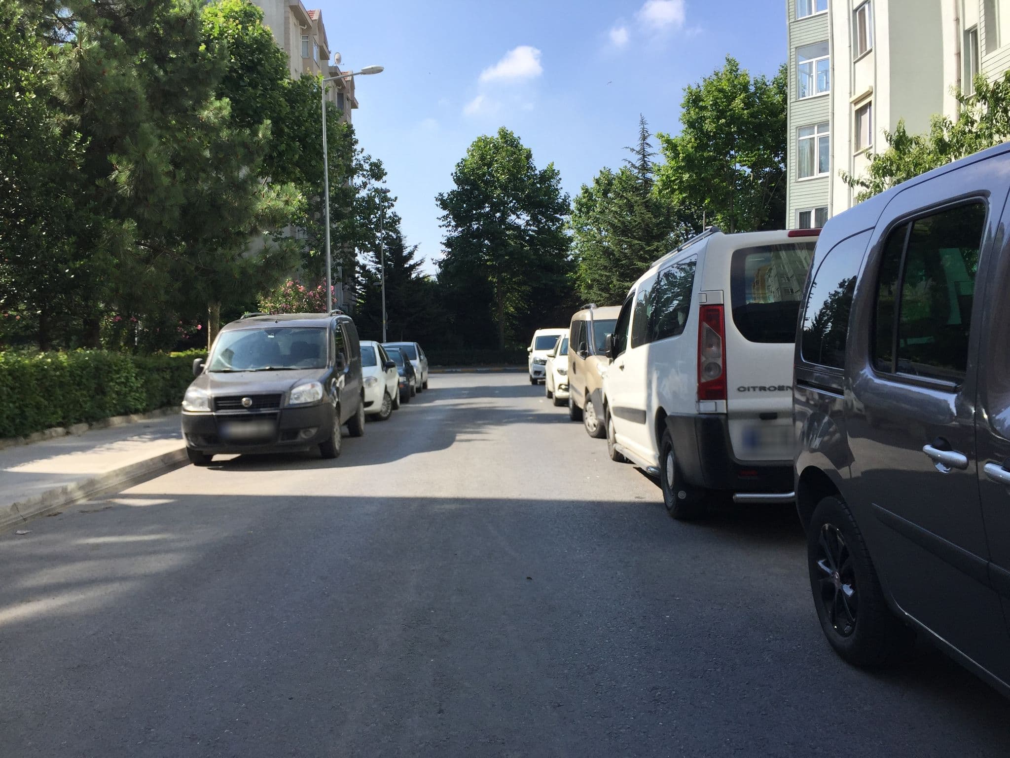 Street view near Salmakis Otel, Esenyurt — © sessiznotalar (CC BY-SA · Mapillary)